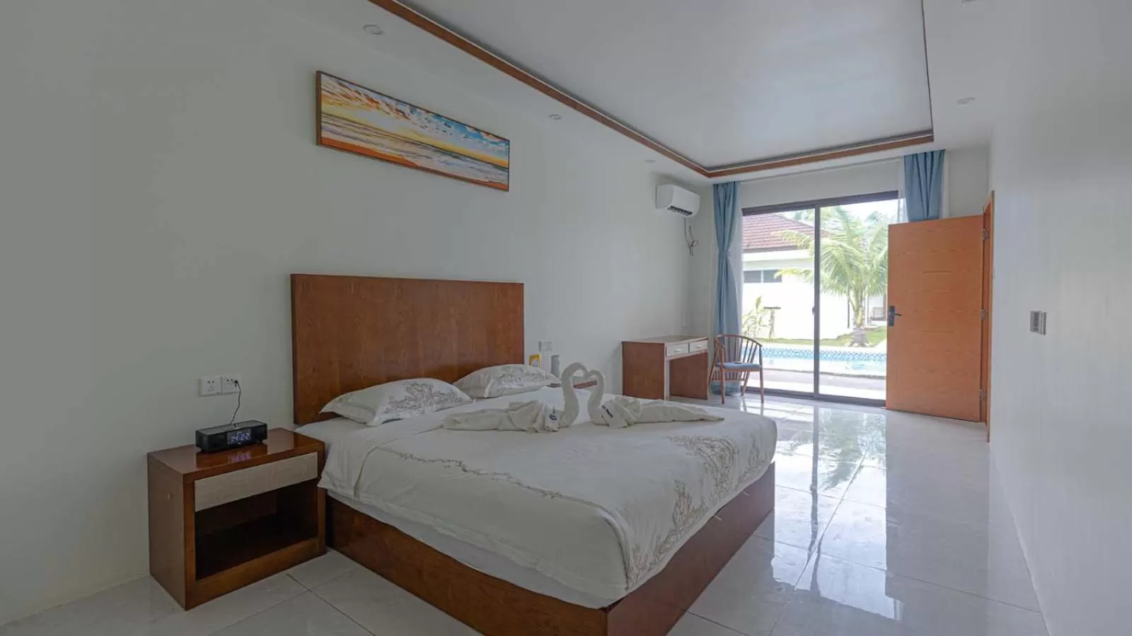 Bedroom, Bed in Amphitrite Resort