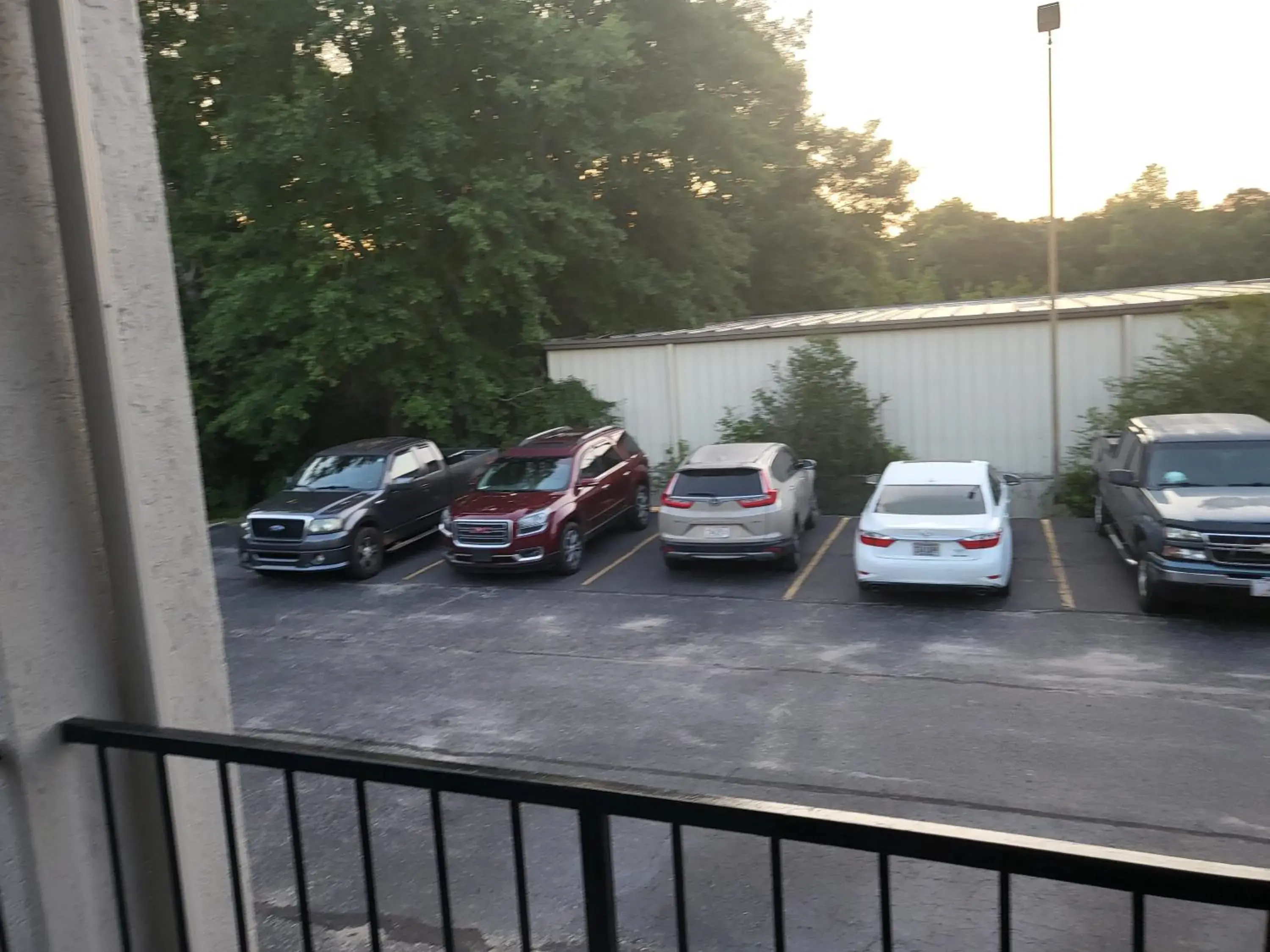 Parking in Econolodge