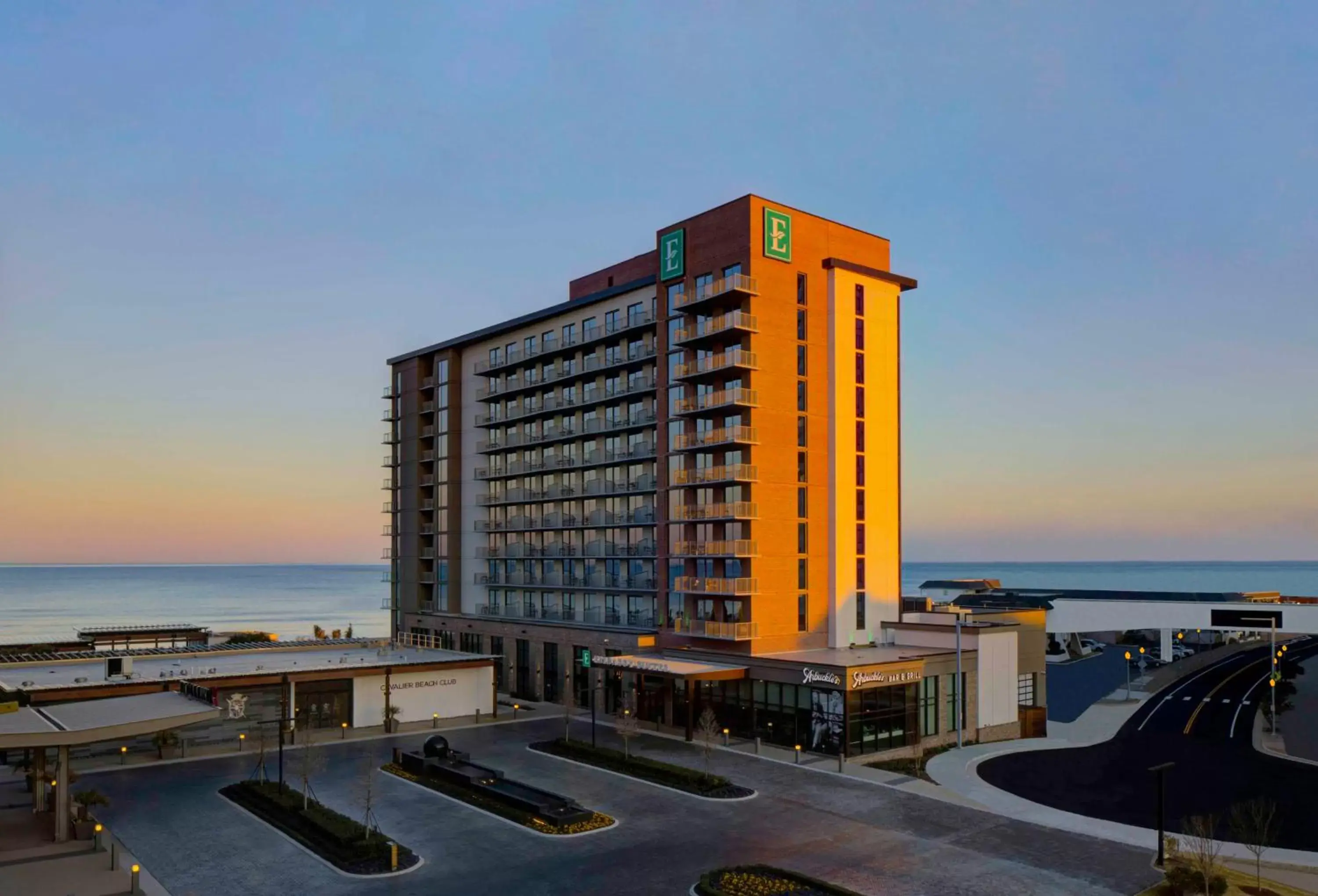 Property building, Sunrise/Sunset in Embassy Suites By Hilton Virginia Beach Oceanfront Resort