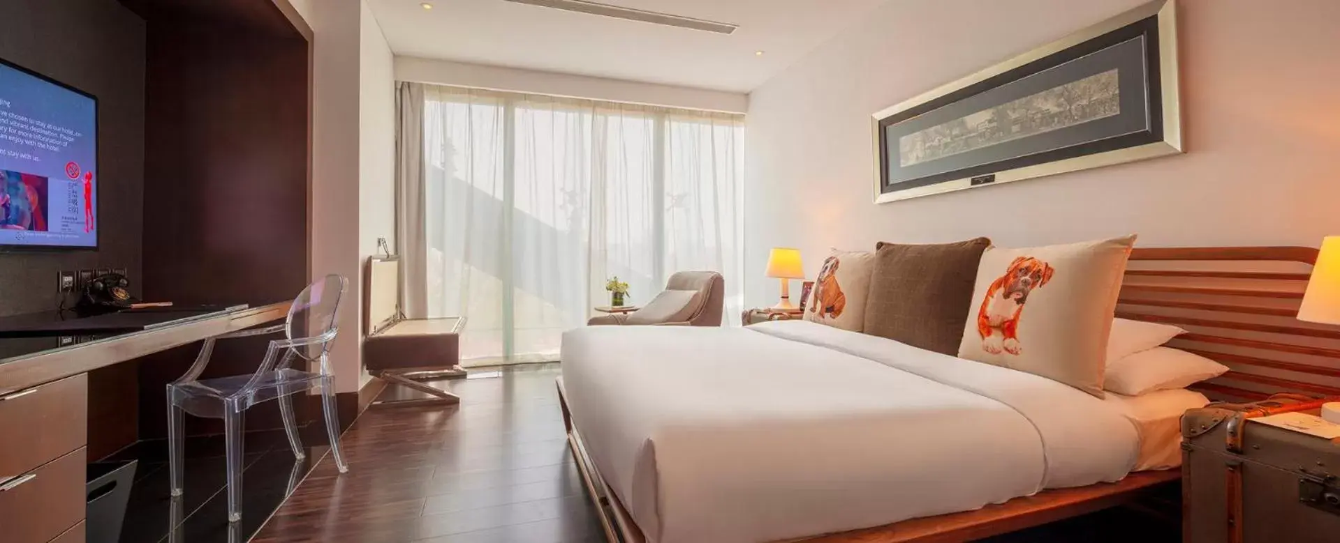 Bed in Hotel Éclat Beijing