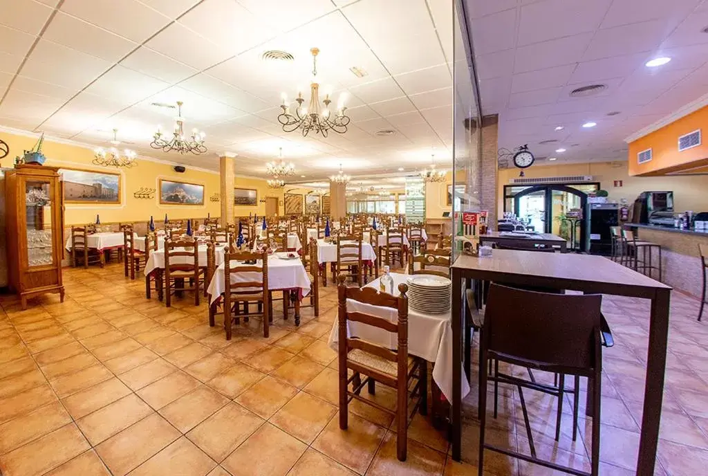 Restaurant/Places to Eat in Hospedium Hotel Don Jose