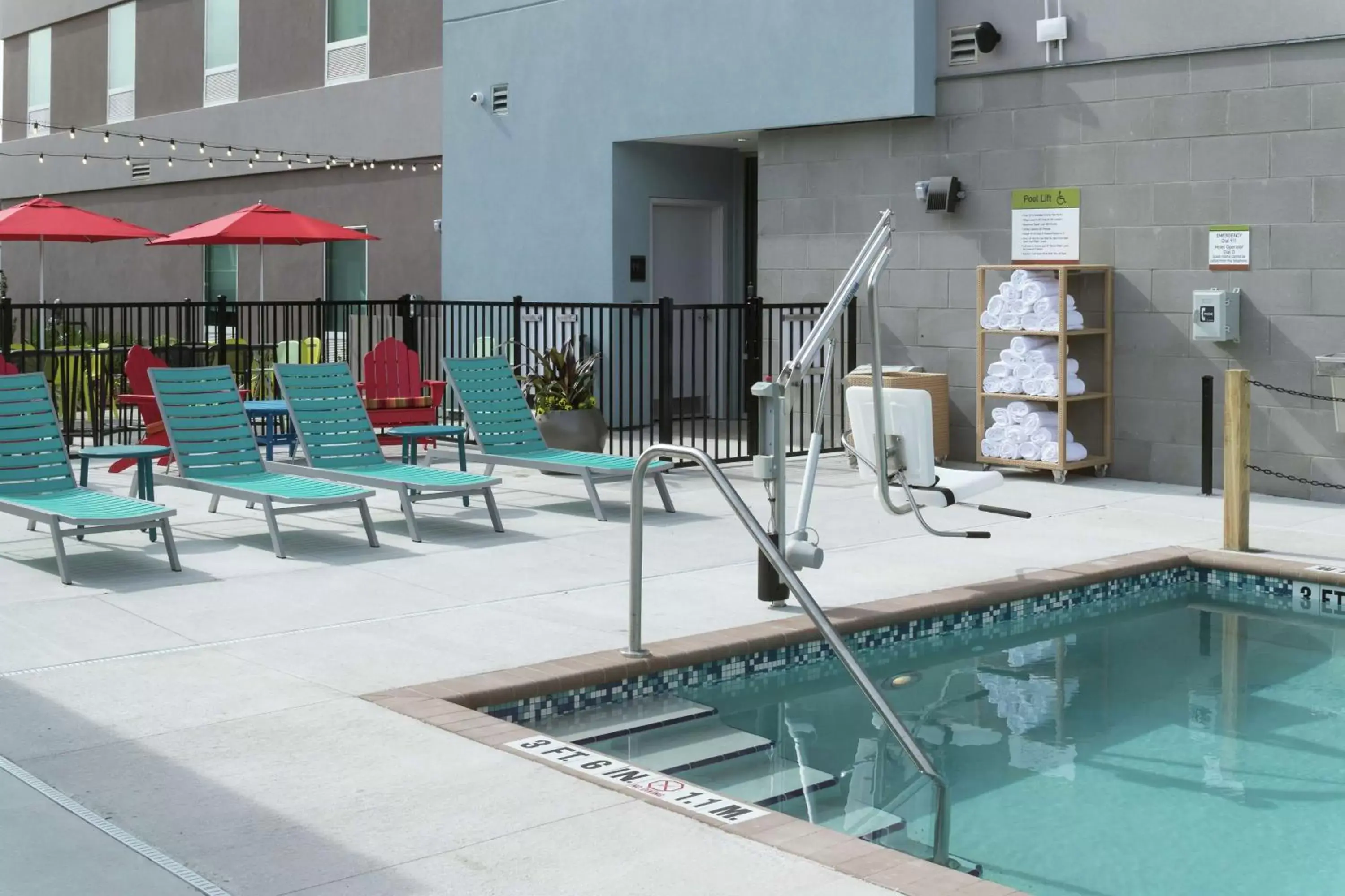 Pool view, Swimming Pool in Home2 Suites By Hilton Jacksonville Airport