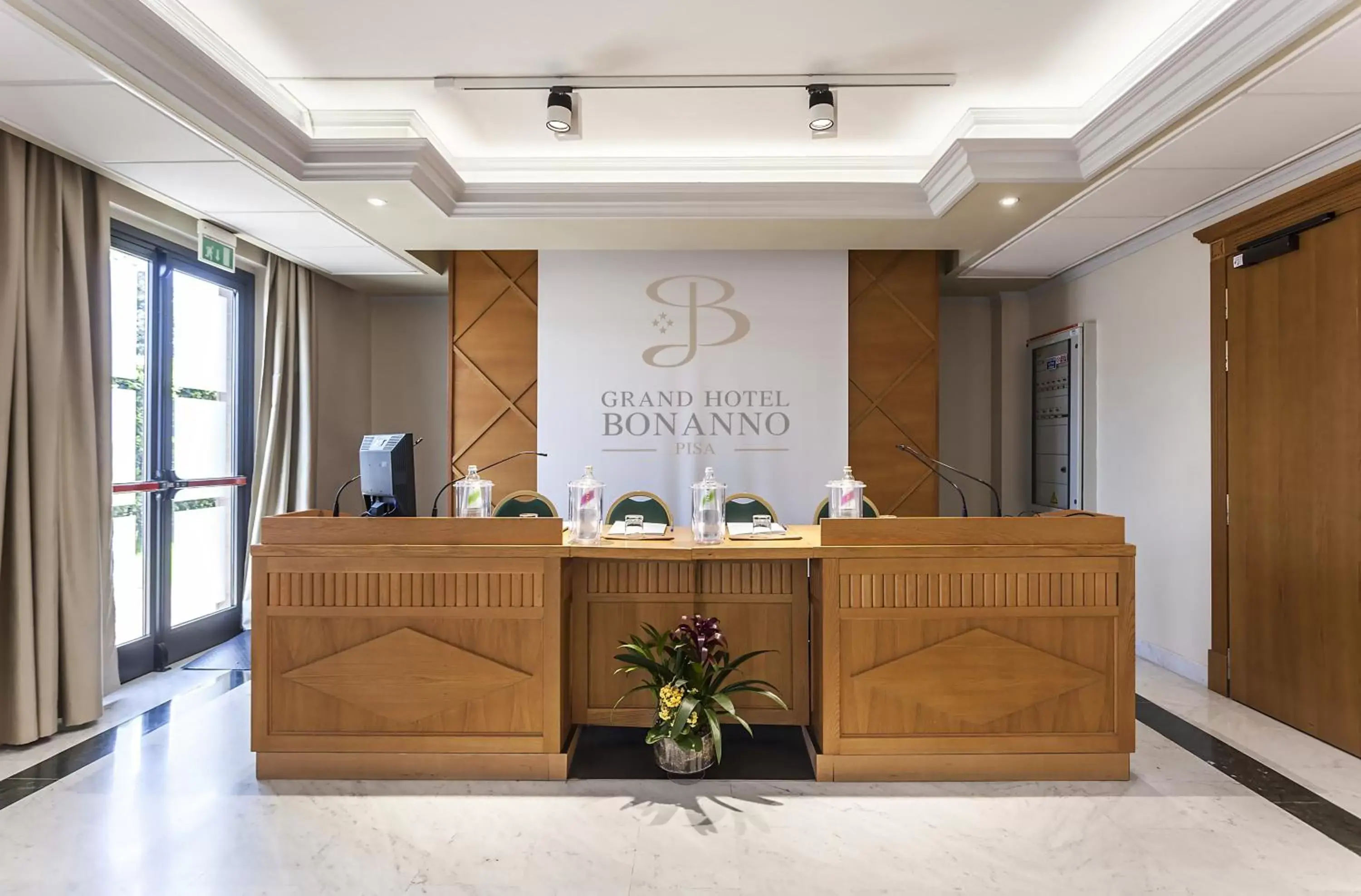 Business facilities, Lobby/Reception in Grand Hotel Bonanno