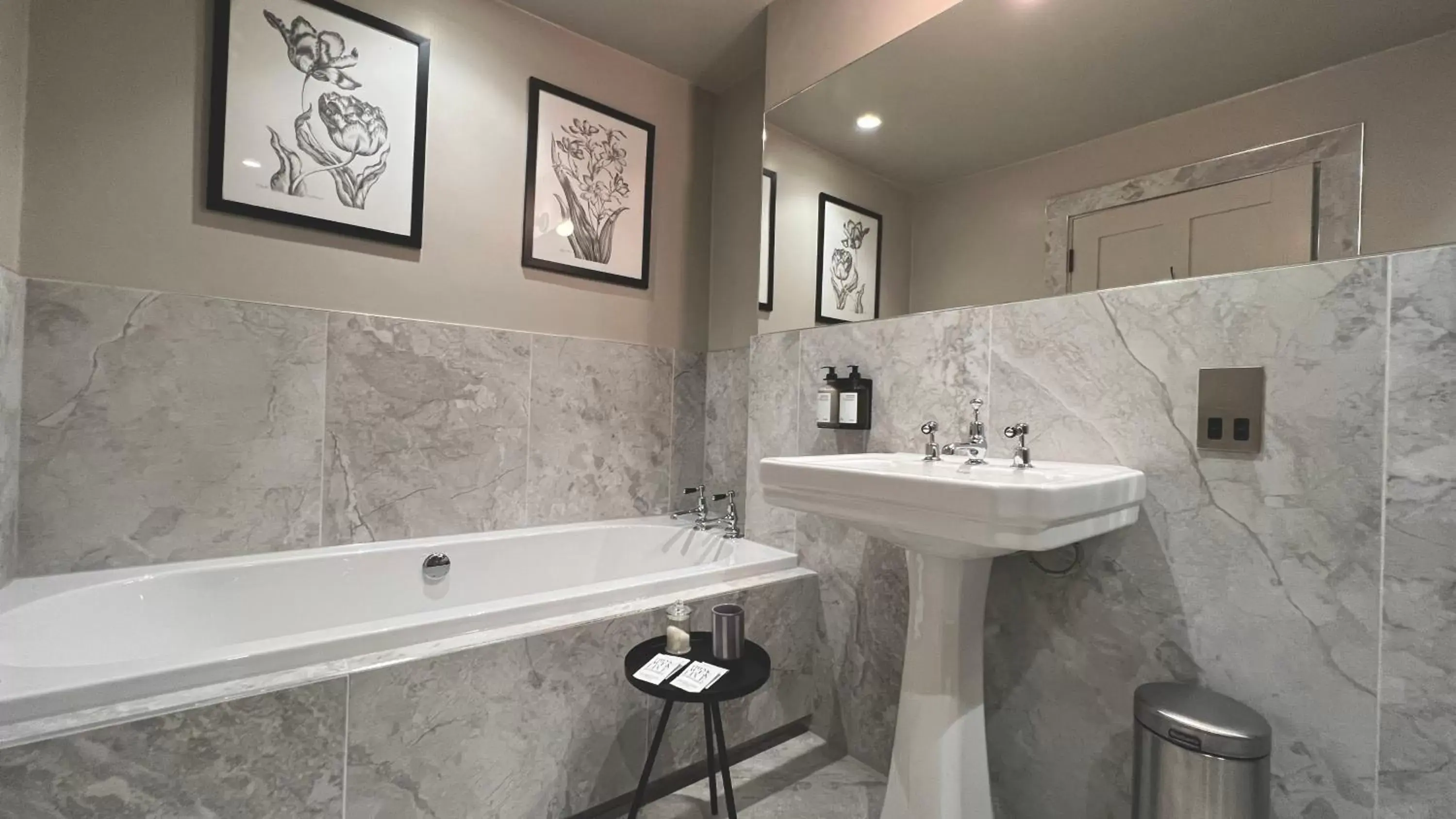 Bathroom in Leighton House - Boutique Guesthouse