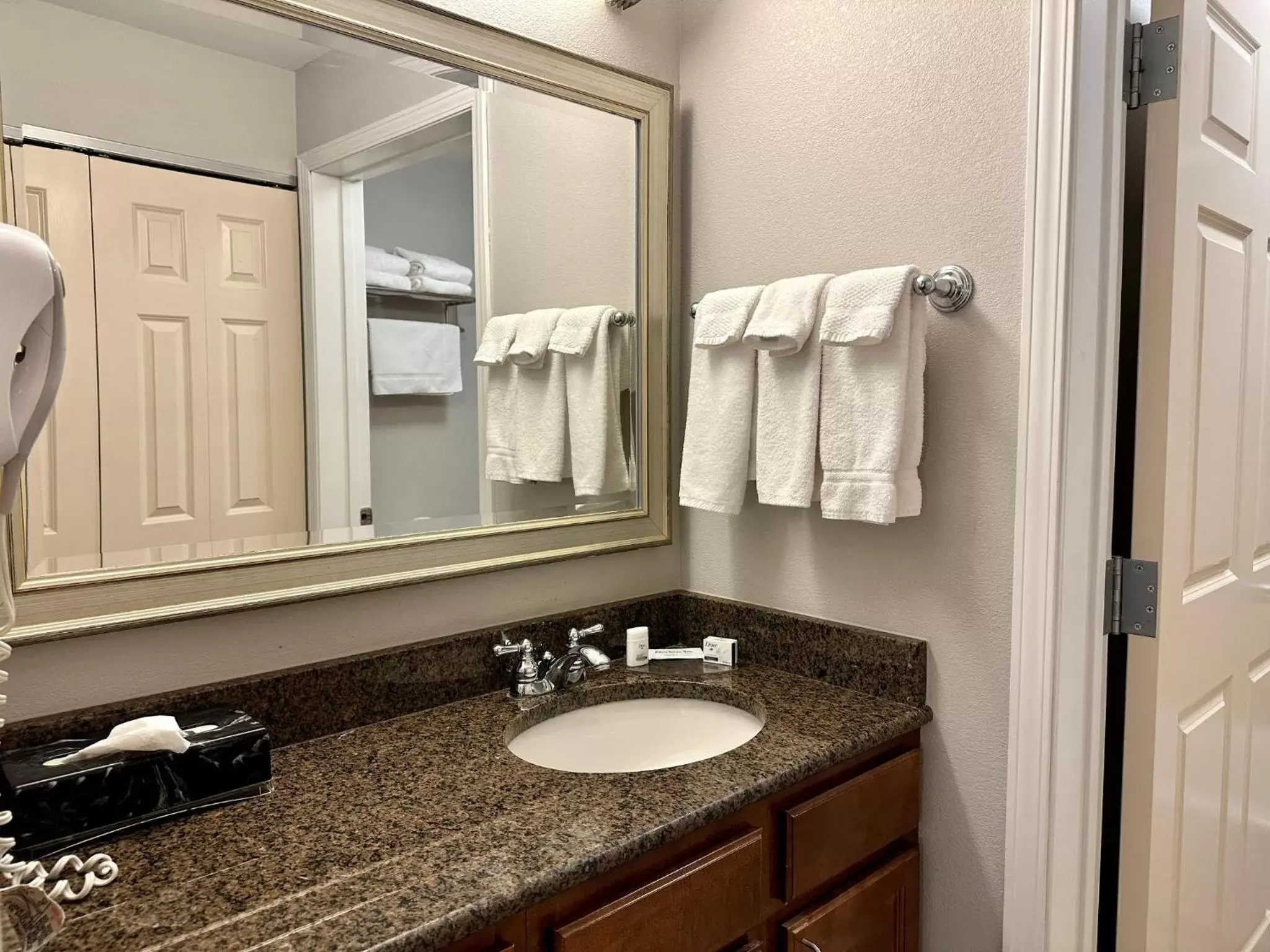 Bathroom in Staybridge Suites Milwaukee West-Oconomowoc, an IHG Hotel