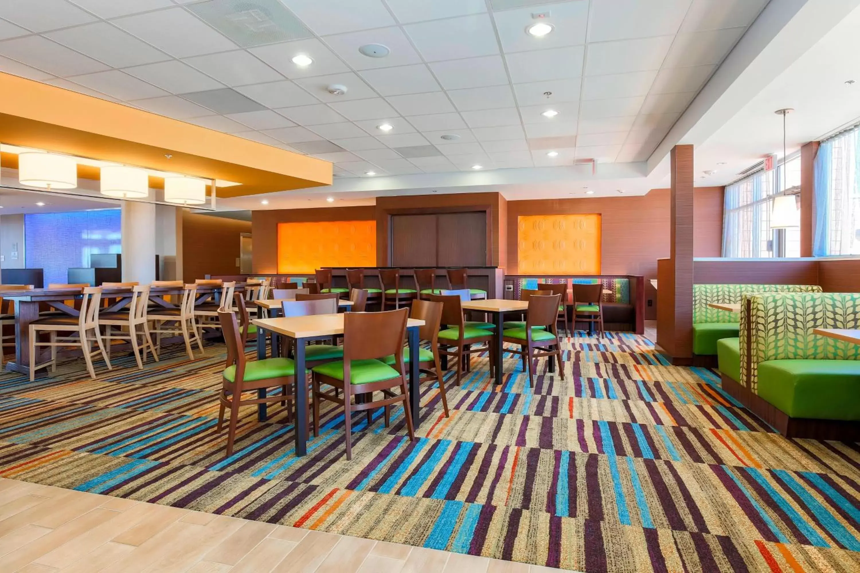 Restaurant/Places to Eat in Fairfield Inn & Suites by Marriott Pleasanton