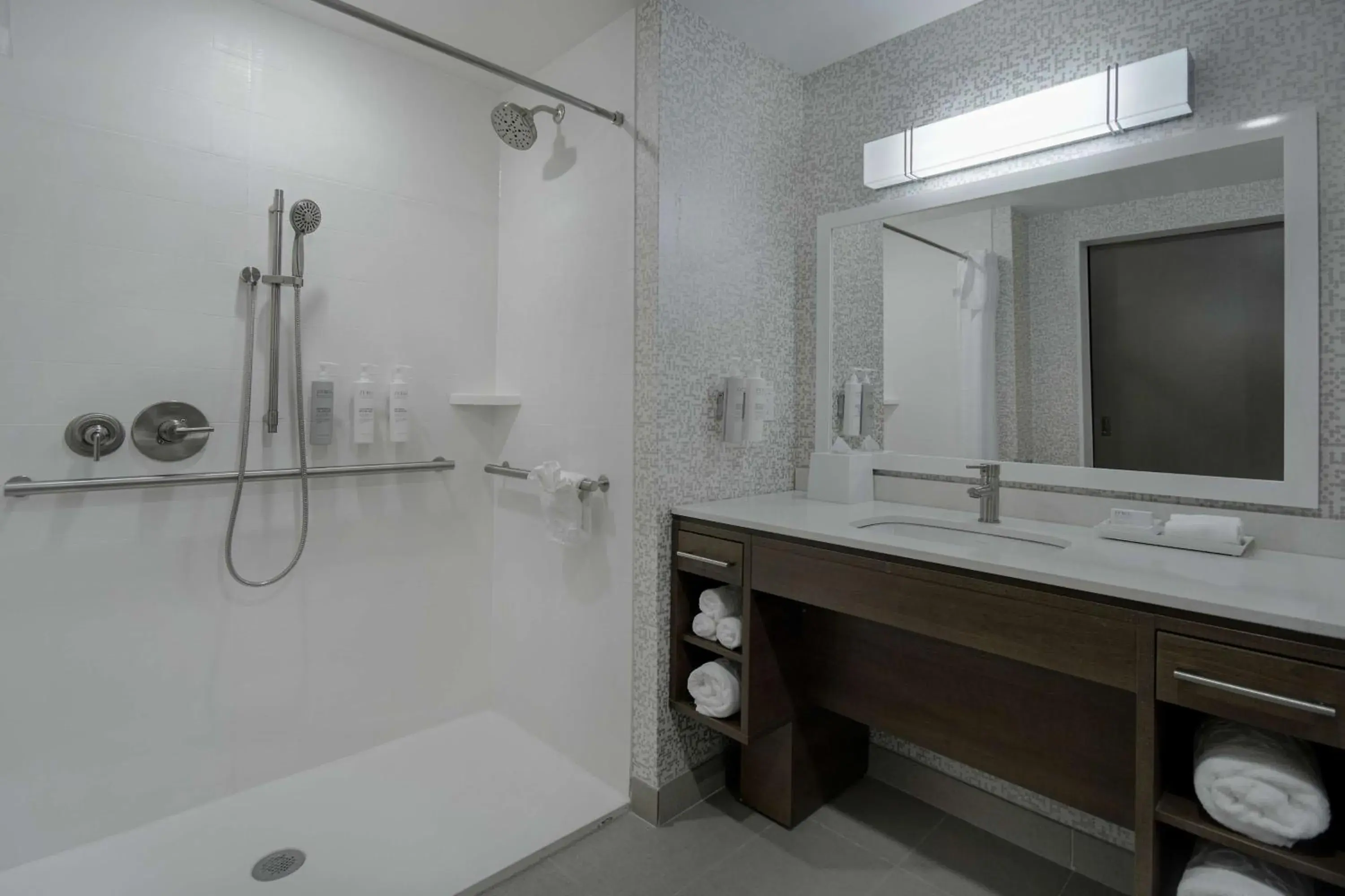 Bathroom in Home2 Suites By Hilton Grand Rapids Airport