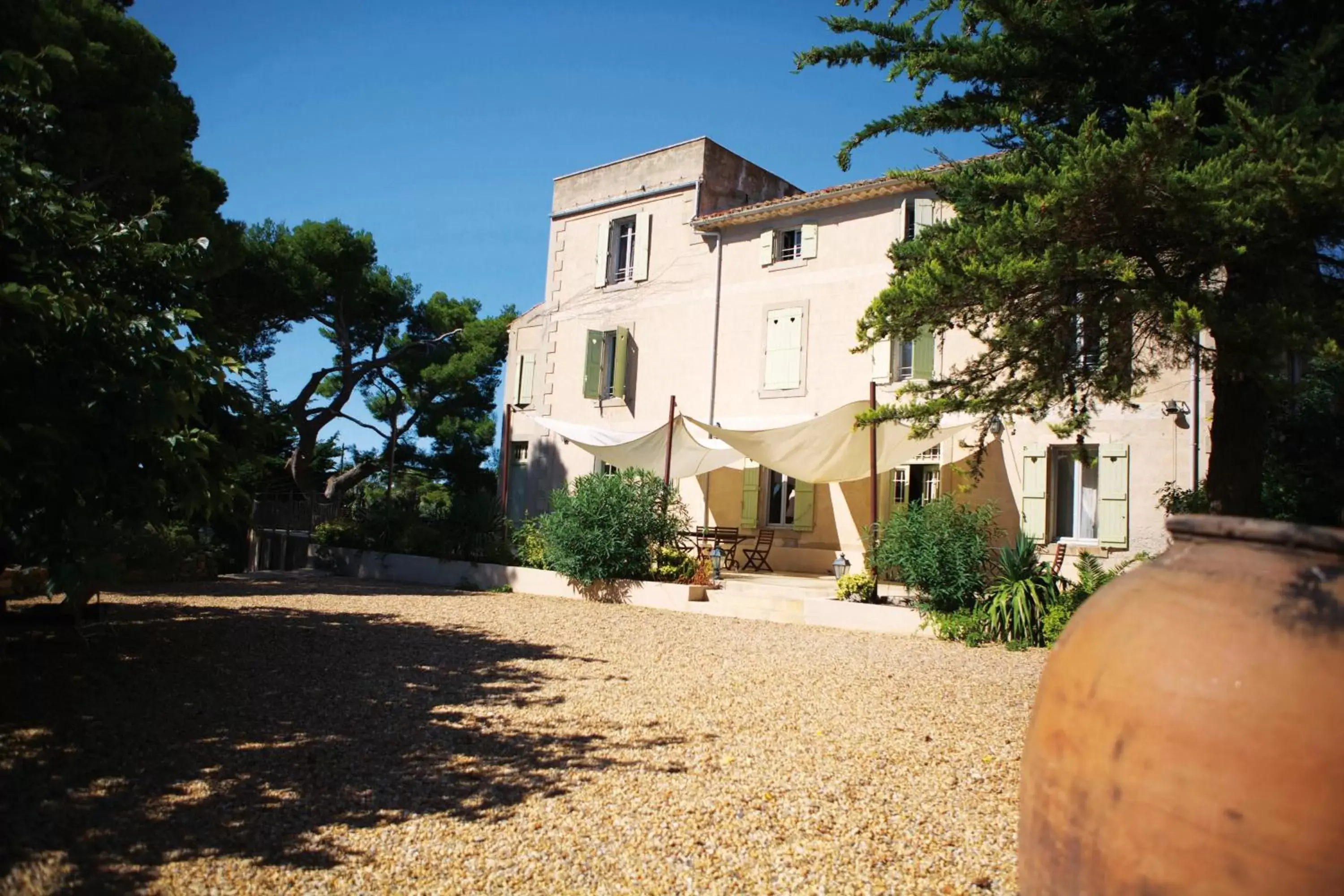 Facade/entrance, Property Building in Château le Bouïs