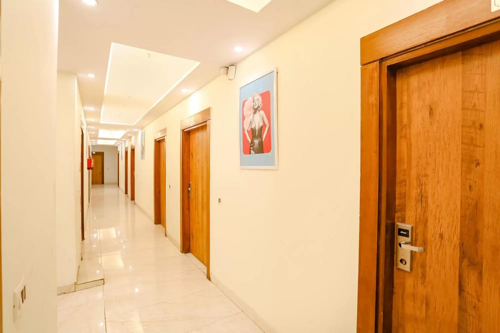 Lobby or reception in FabHotel F9 NSP - Near Pacific Mall Pitampura Lobby or reception in FabHotel F9 NSP - Near Pacific Mall Pitampura