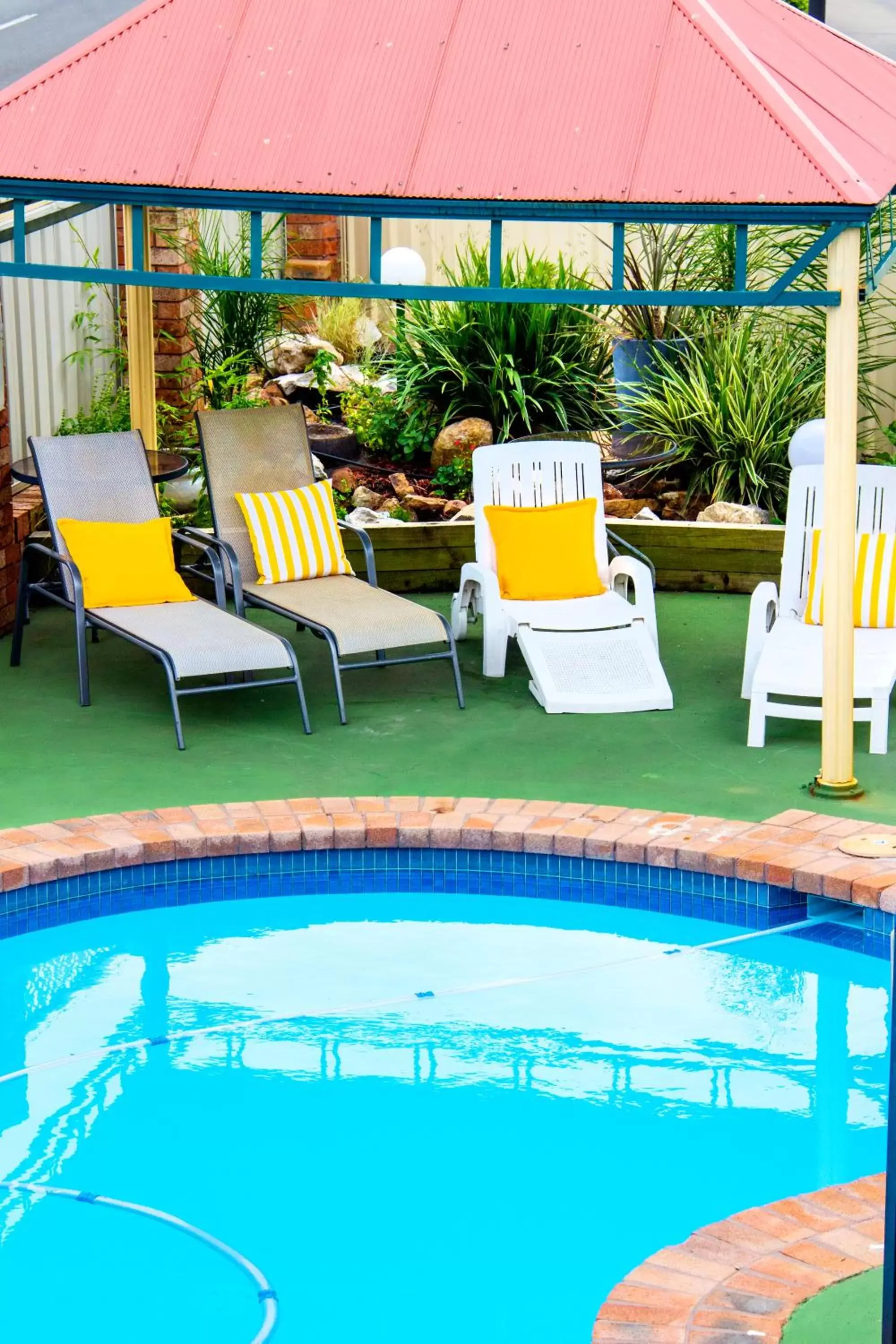 Swimming Pool in Crescent Motel Taree