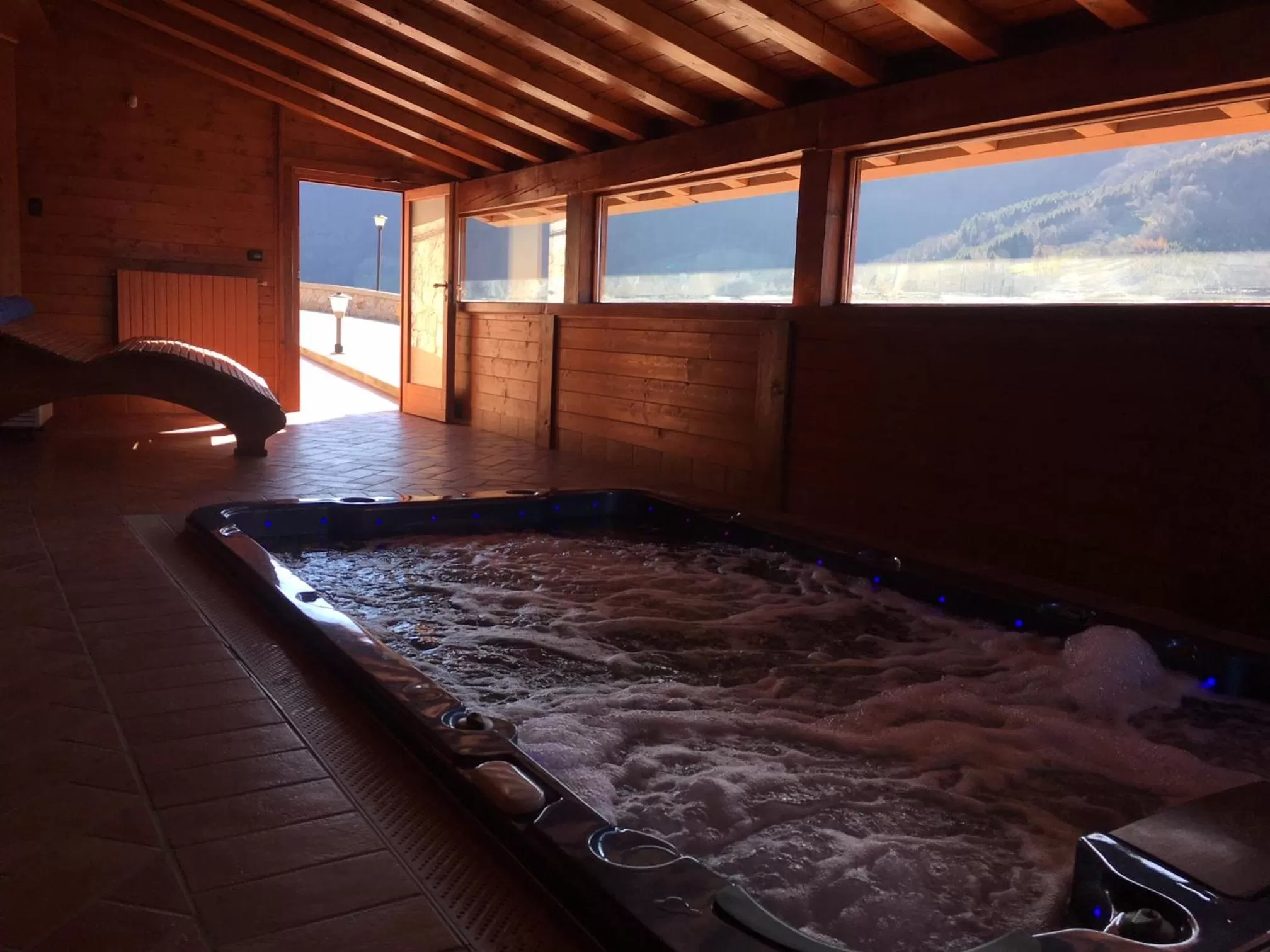 Hot Tub in Resort Ninfea San Pellegrino Terme