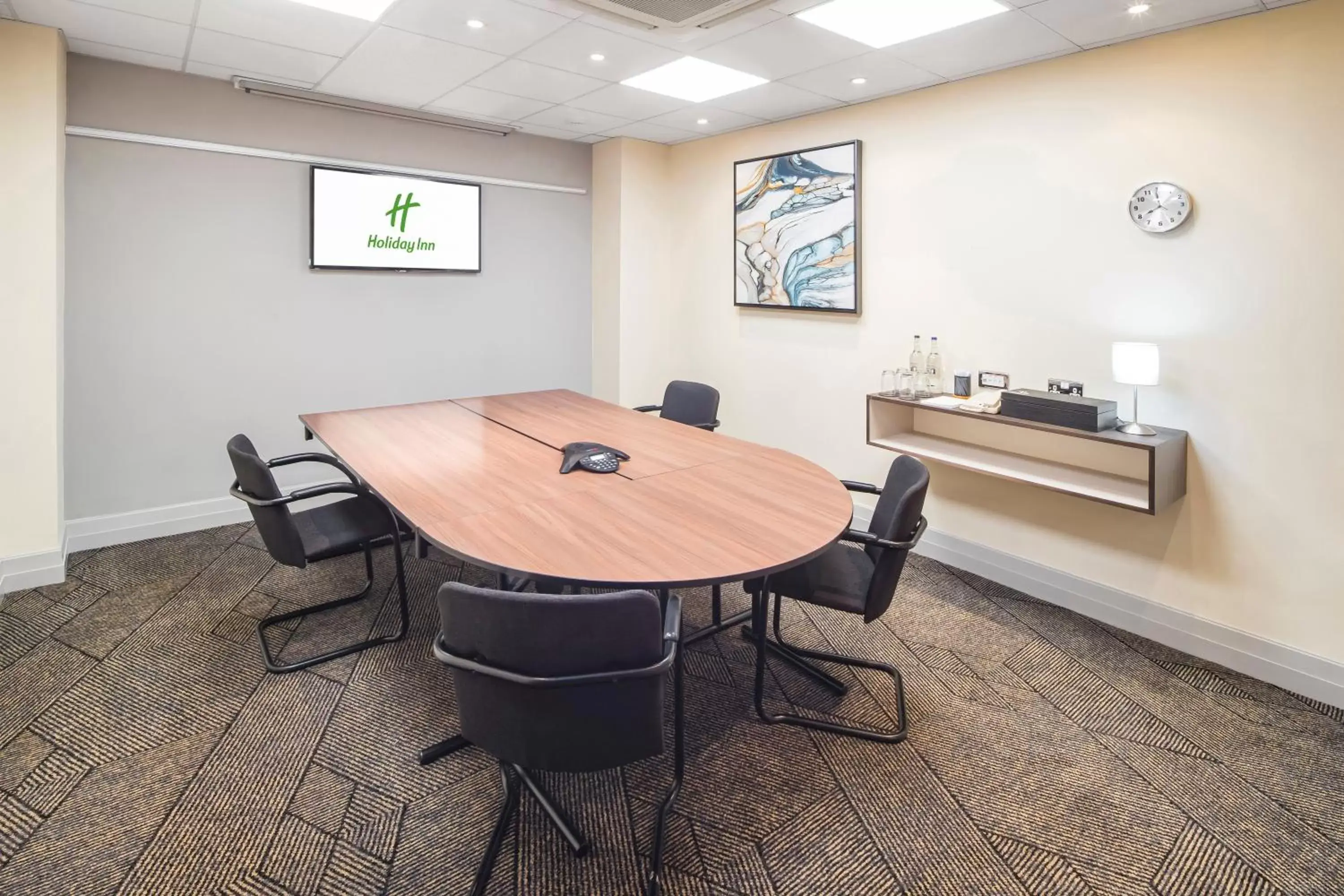 Meeting/conference room in Holiday Inn Peterborough West, an IHG Hotel