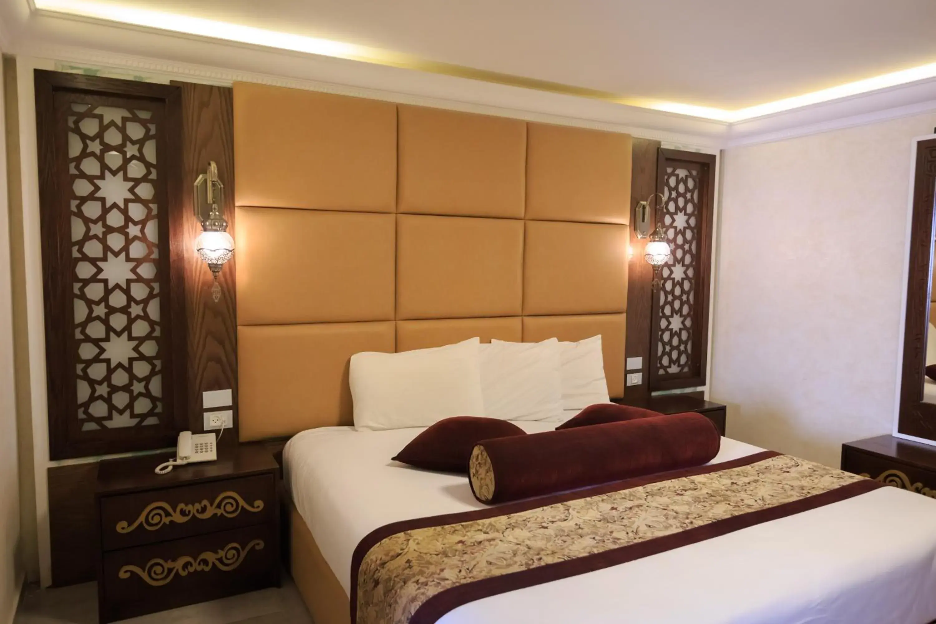 Bed in Hashimi Hotel