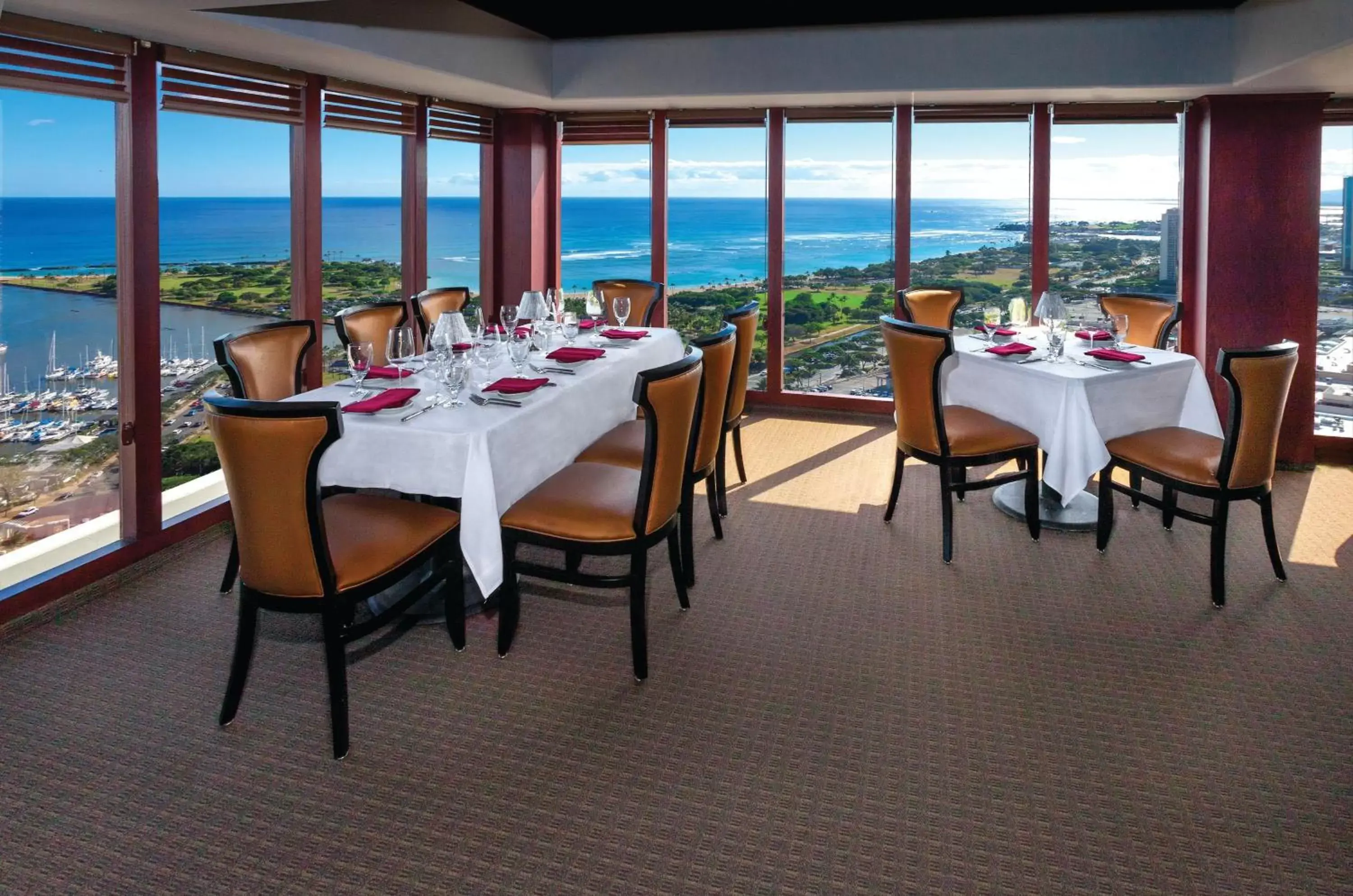 Restaurant/Places to Eat in Ala Moana Hotel - Resort Fee Included
