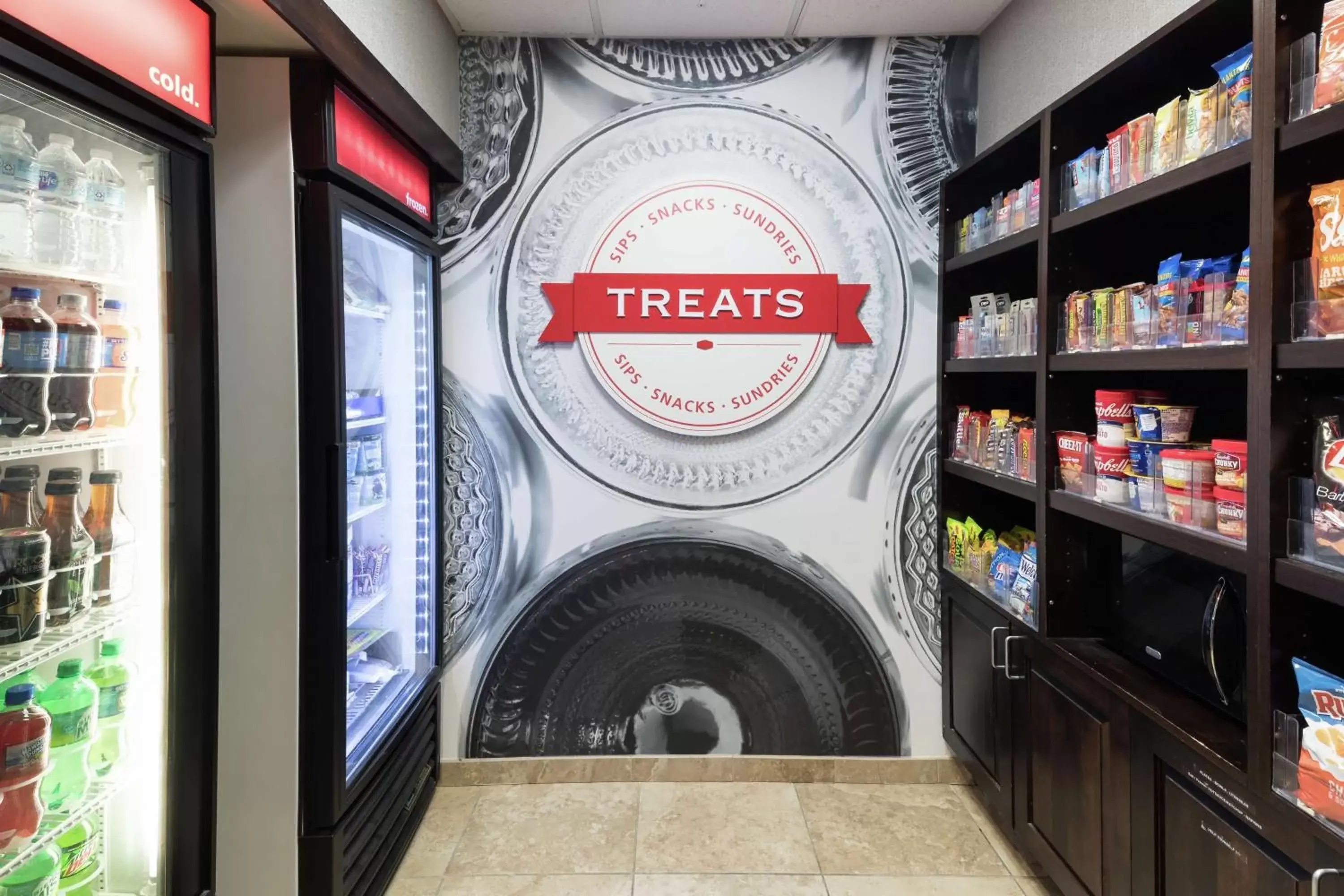 Restaurant/places to eat in Hampton Inn & Suites Rochester-North Restaurant/places to eat in Hampton Inn & Suites Rochester-North