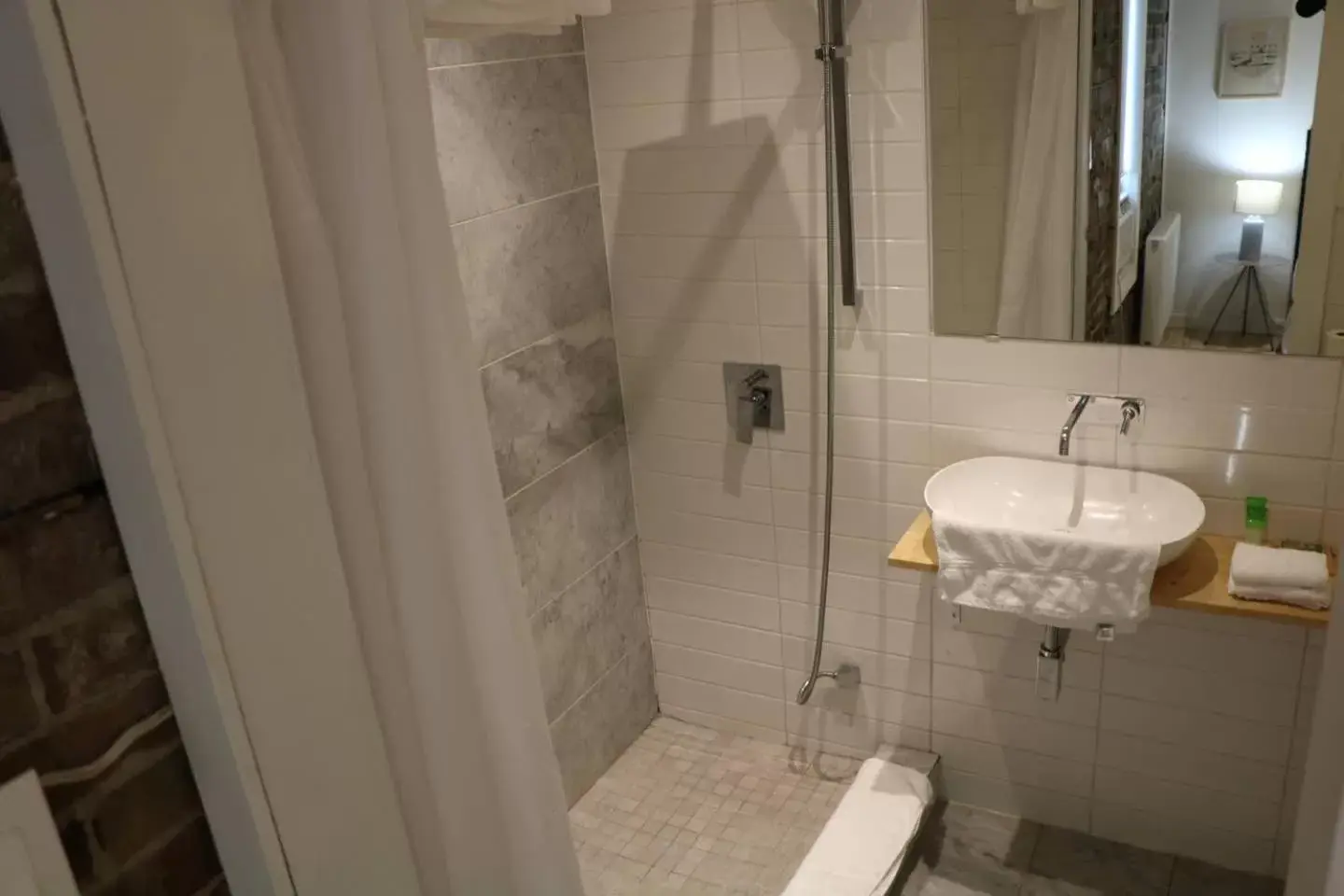 Shower, Bathroom in Pembroke Inn