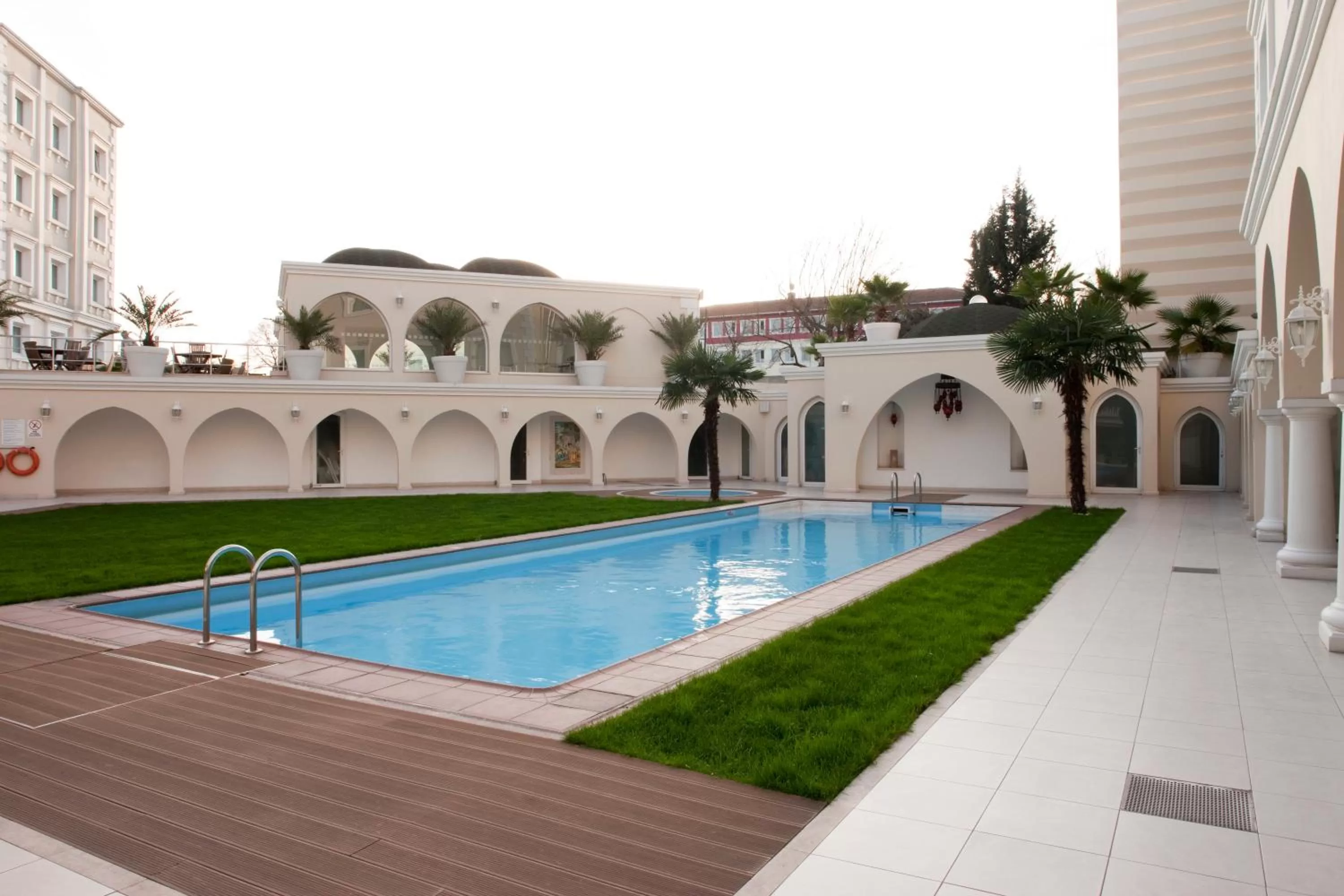 Swimming pool in Holiday Inn Istanbul City by IHG
