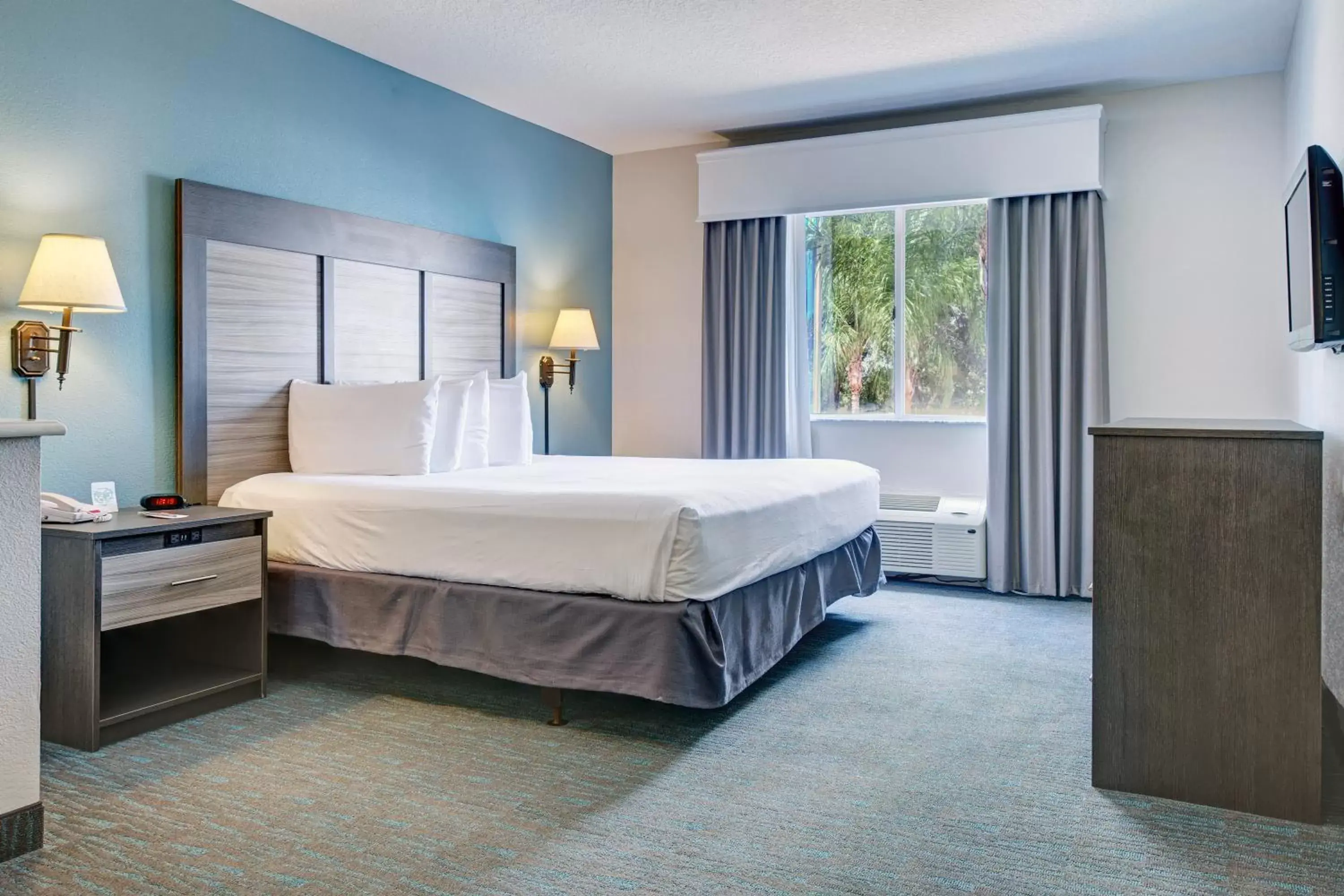 Bed in Summer Bay Orlando by Exploria Resorts