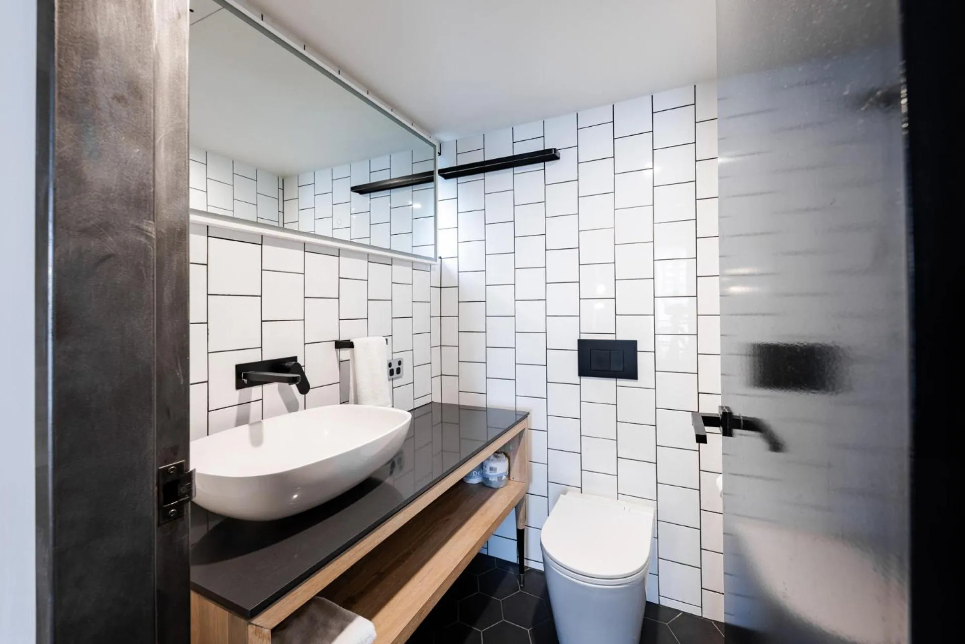 Shower in Bunk Surfers Paradise International Backpacker Hostel