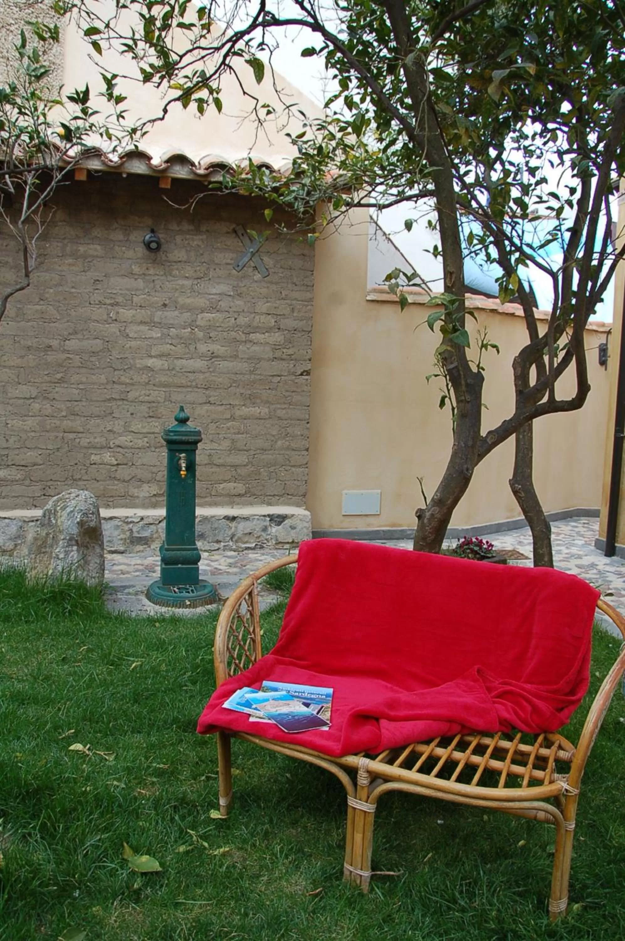 Garden view in La Corte di Lucina