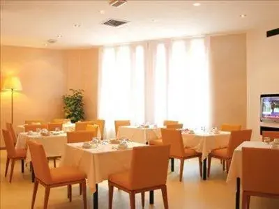 Restaurant/Places to Eat in Grand Hotel President