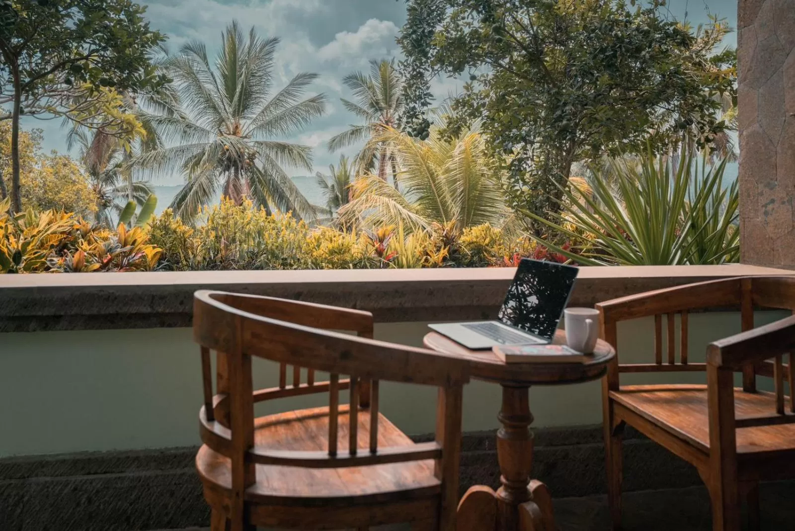 Garden in VILLA IPSA