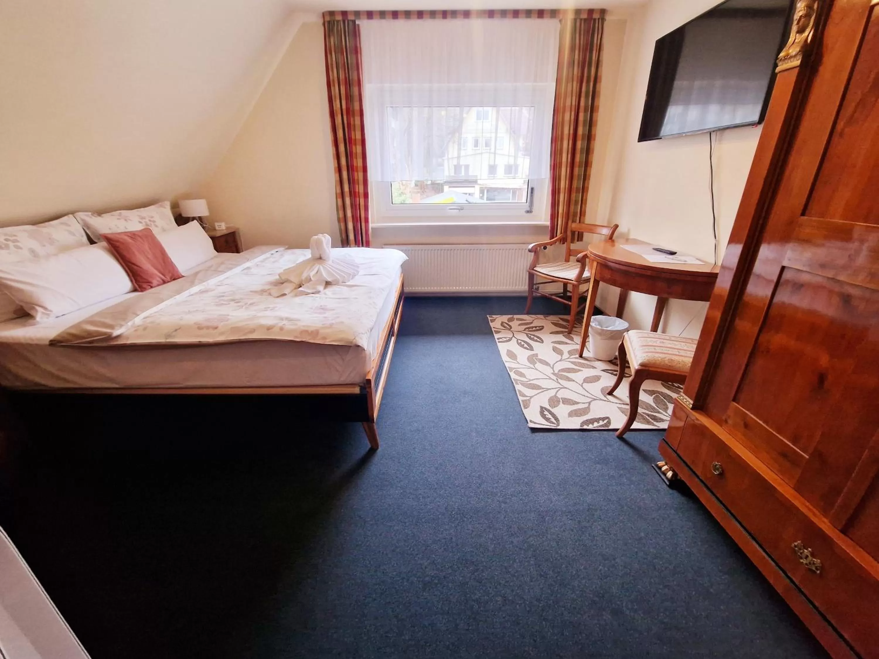 Photo of the whole room, Bed in Hotel Elisabeth-Ilse