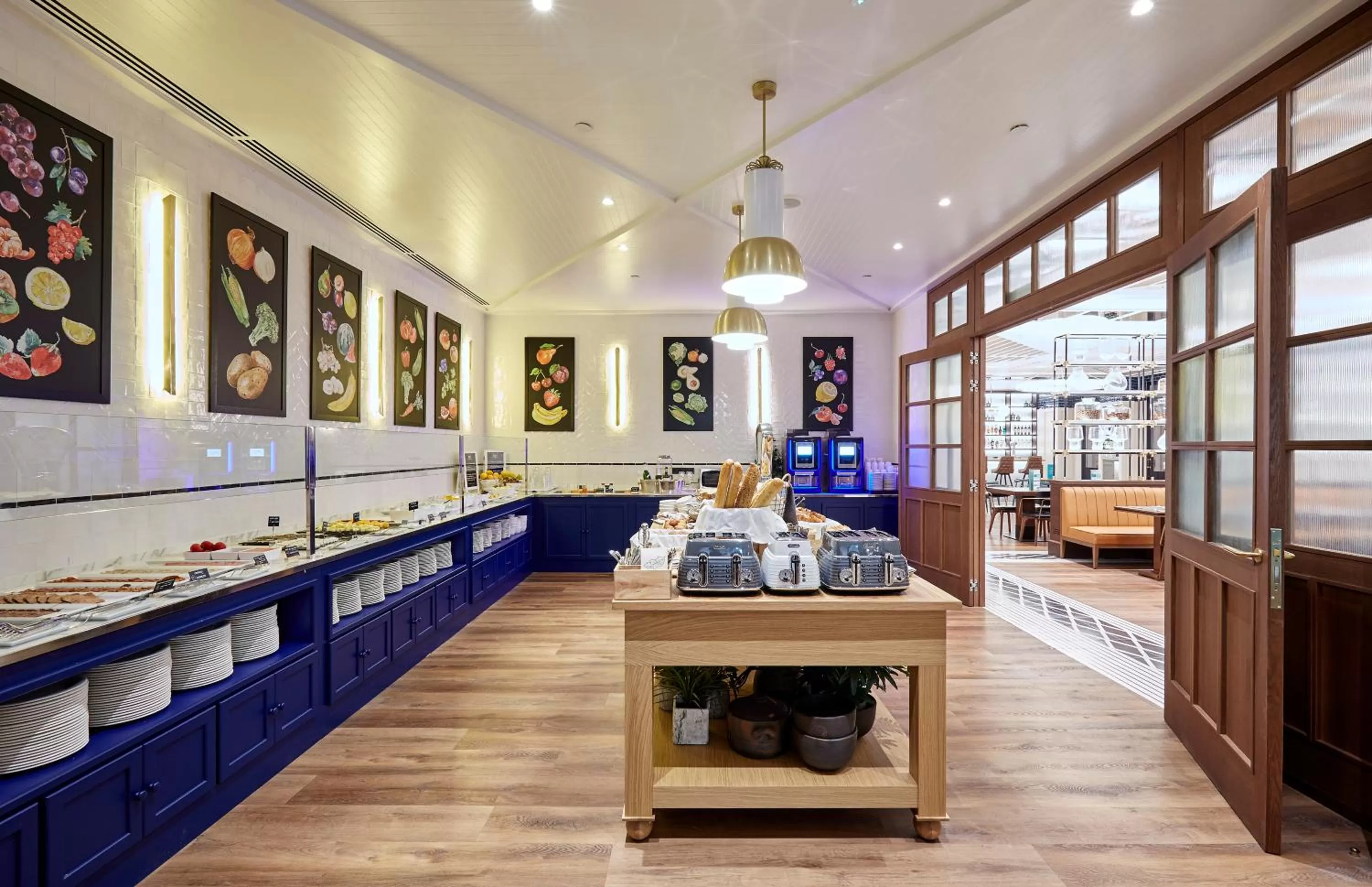 Spring in Radisson Blu 1882 Hotel, Barcelona Sagrada Familia