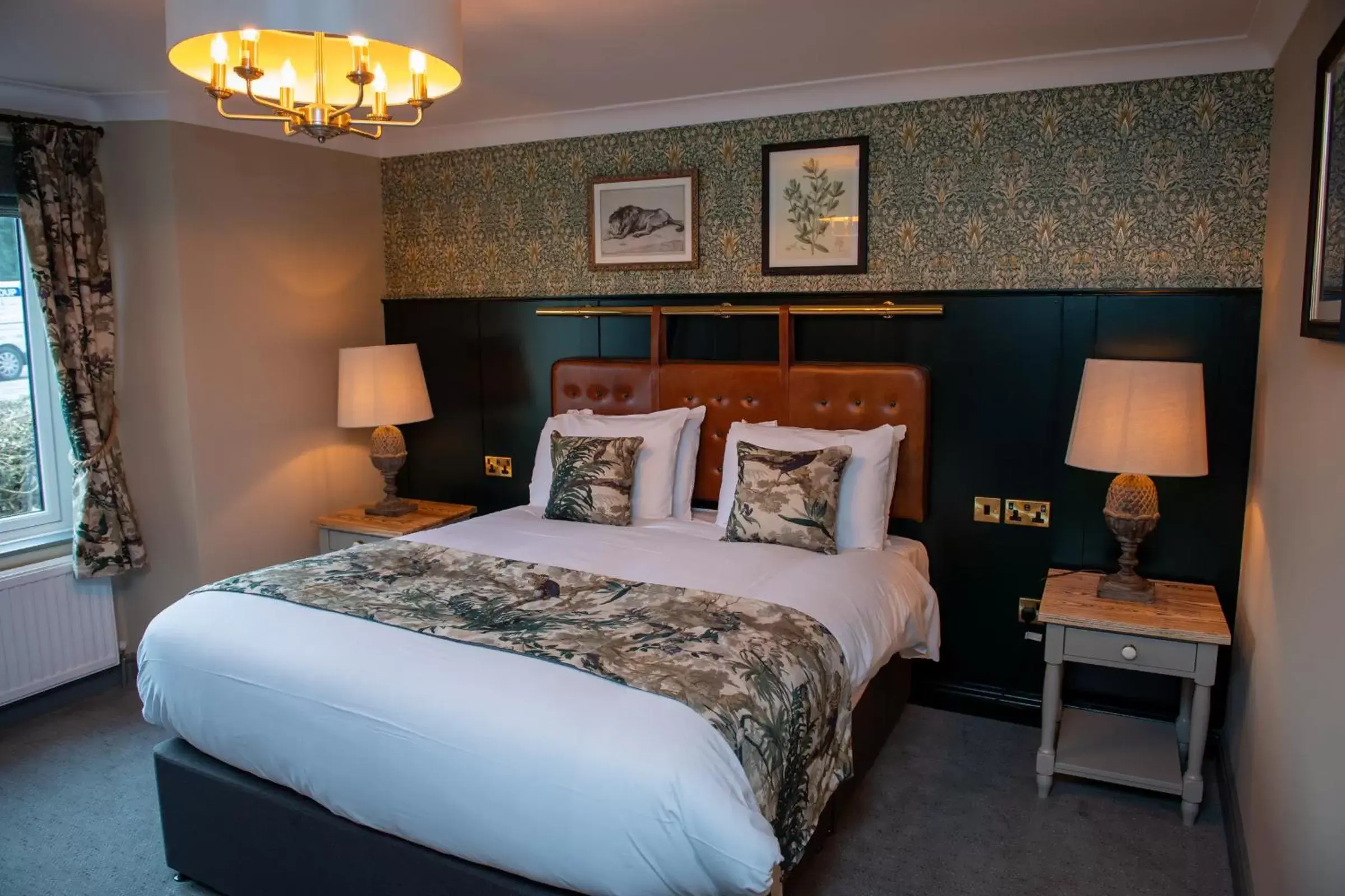 Bed in The Red Lion Inn by Chef & Brewer Collection