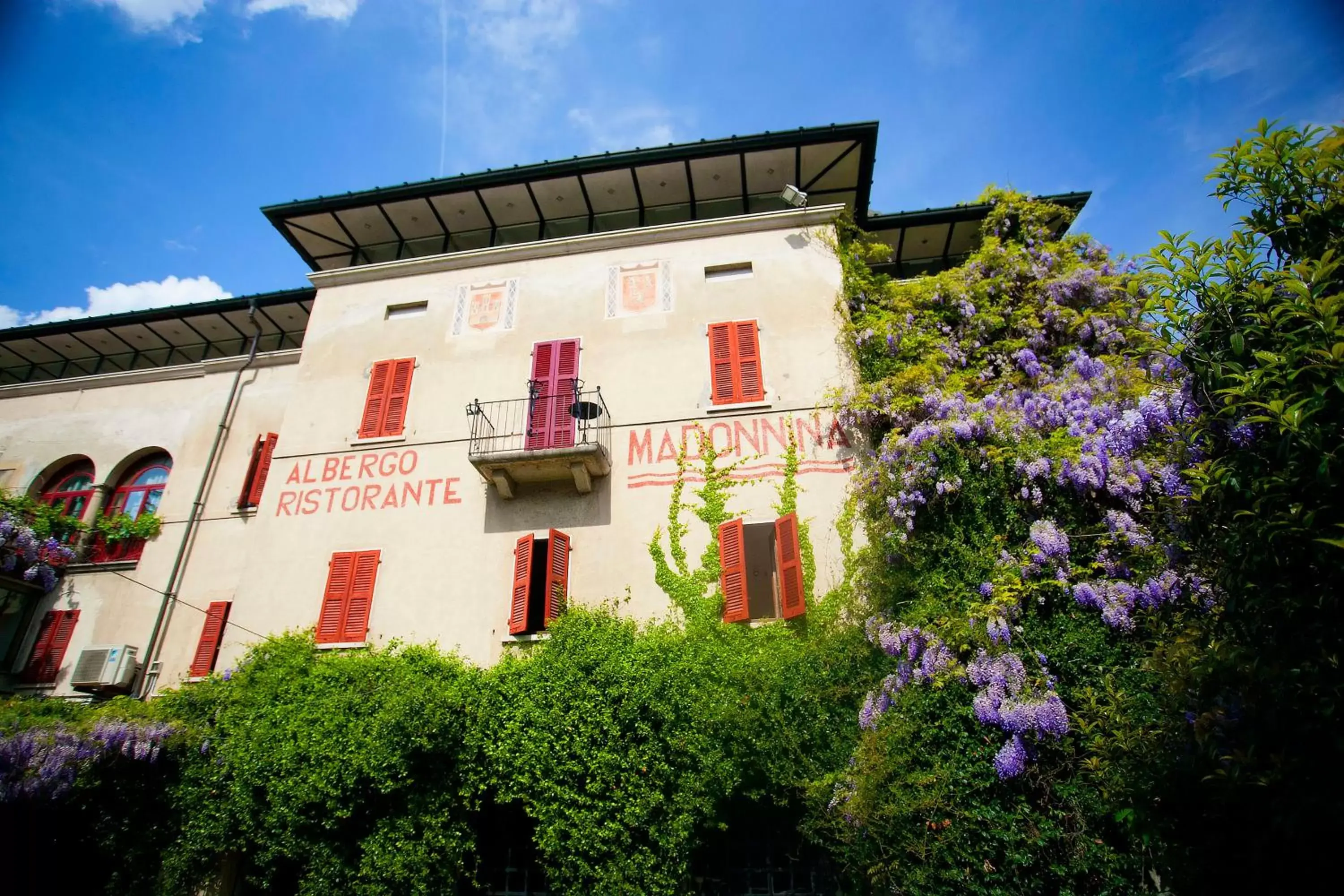 Property Building in Albergo Ristorante Madonnina