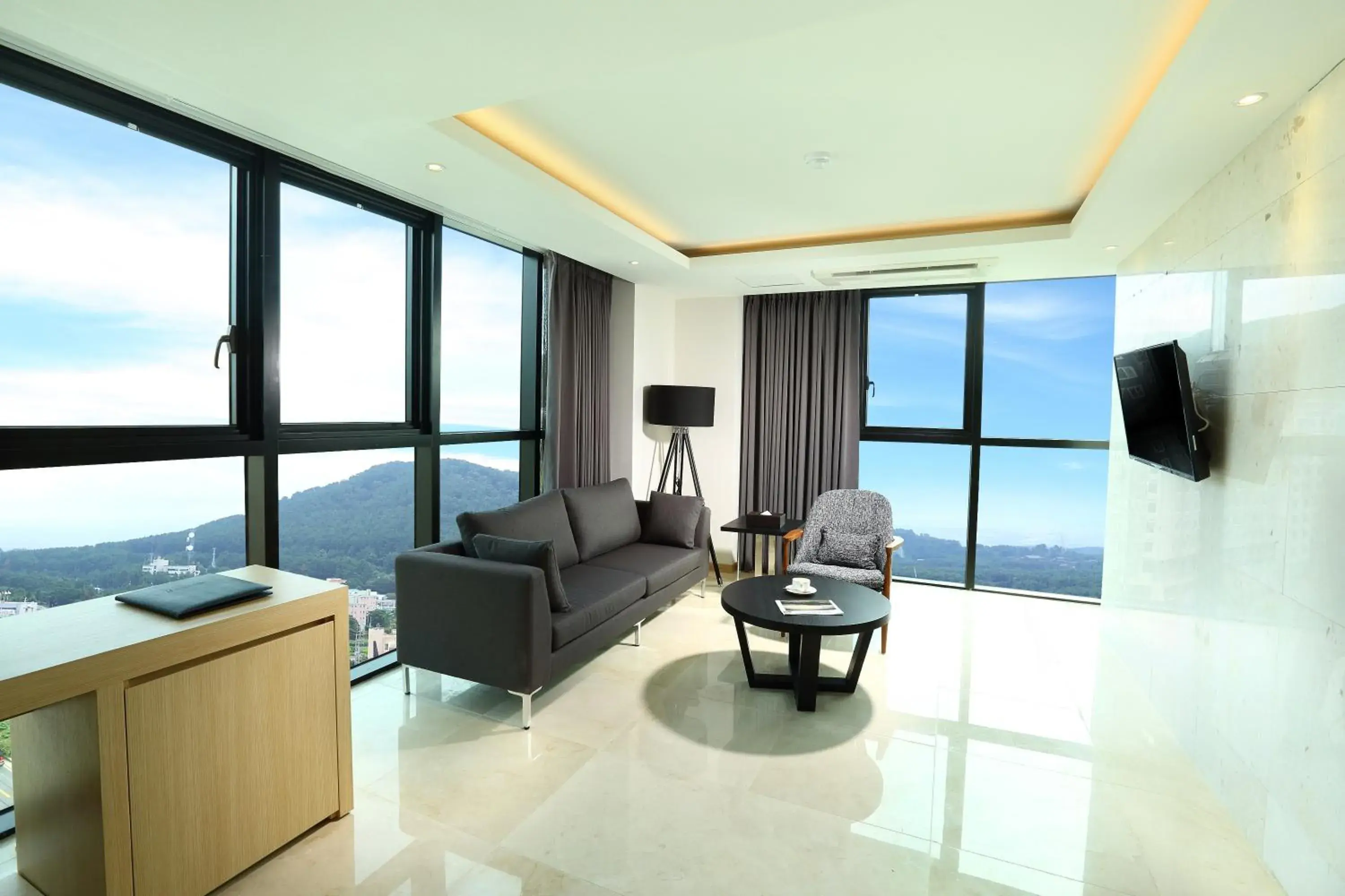 View (from property/room) in Hotel The One View (from property/room) in Hotel The One