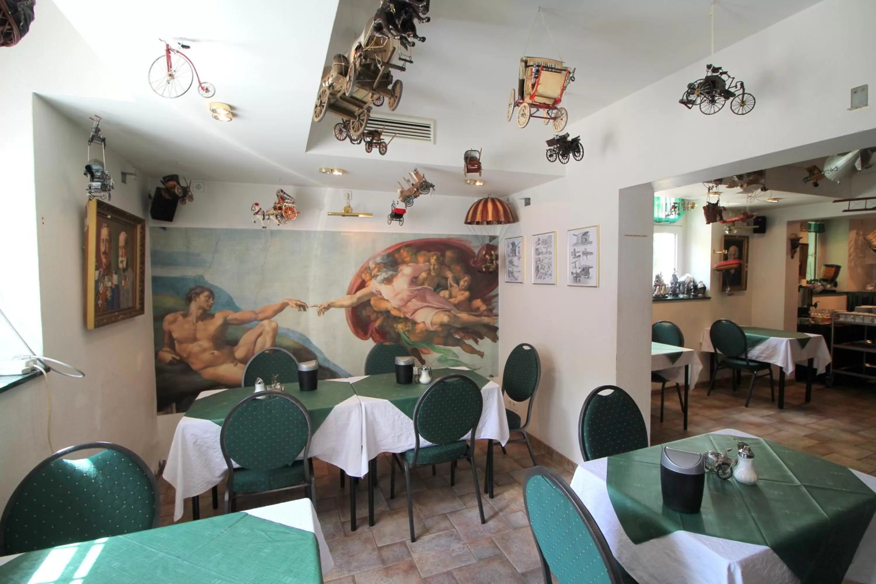 Restaurant/places to eat in Hotel Zu den Linden