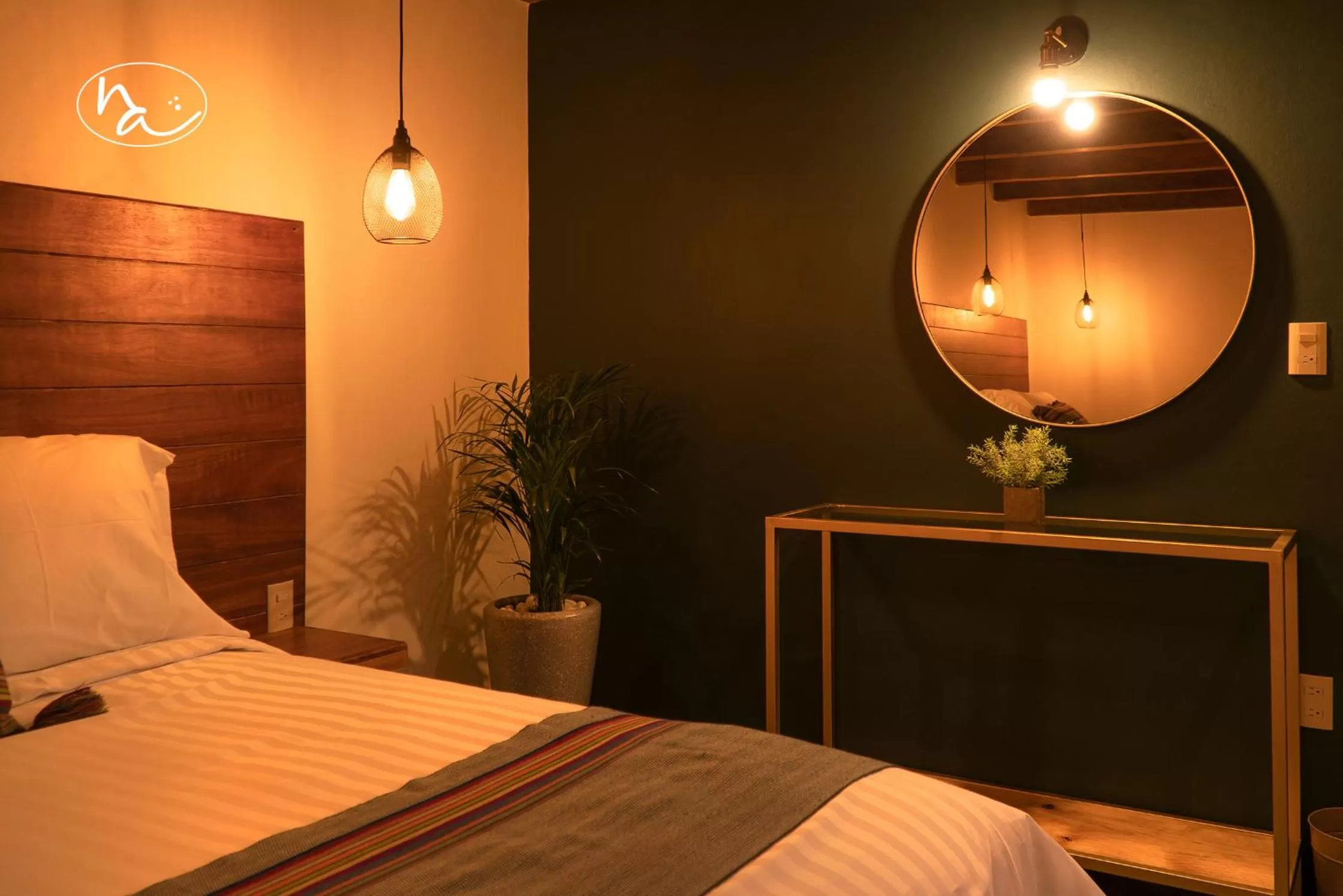 Staff, Bed in Na Hotel