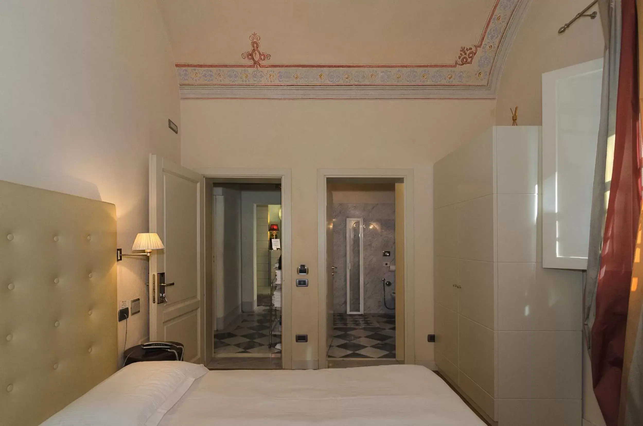 Bed in Hotel Novecento