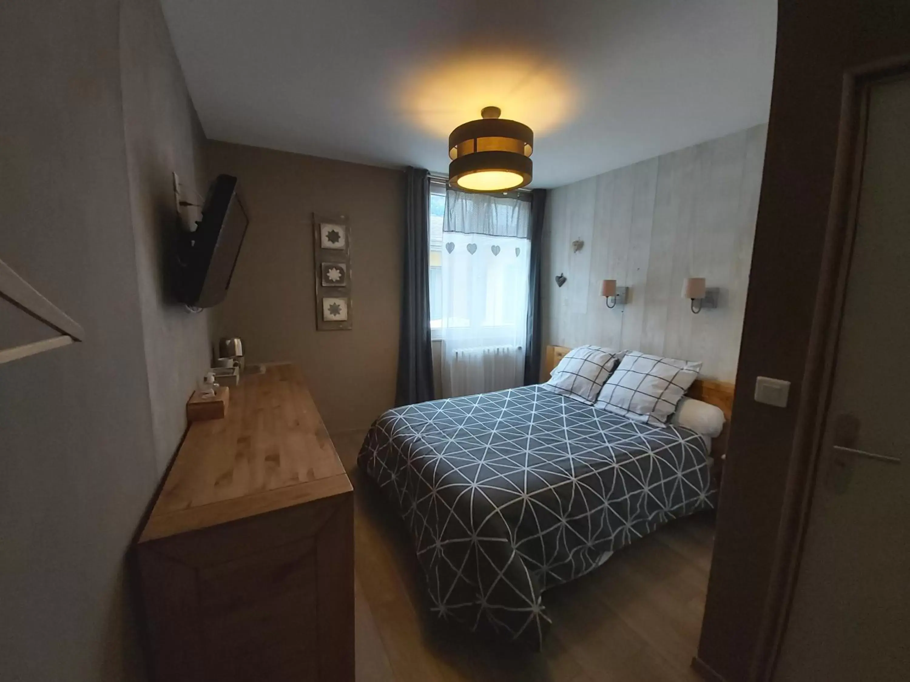 Double Room in Le Patio de Luchon Double Room in Le Patio de Luchon