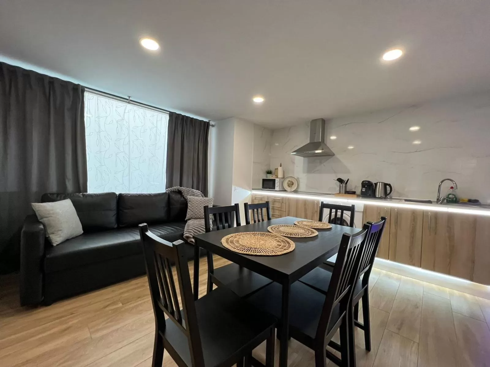 Kitchen or kitchenette in Carbonell 1