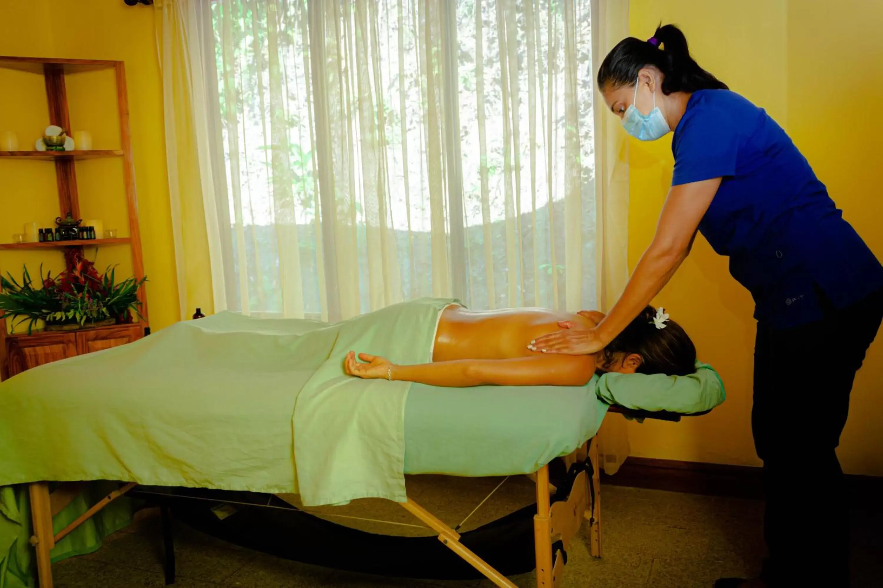 Massage in Jaco Hotel DoceLunas