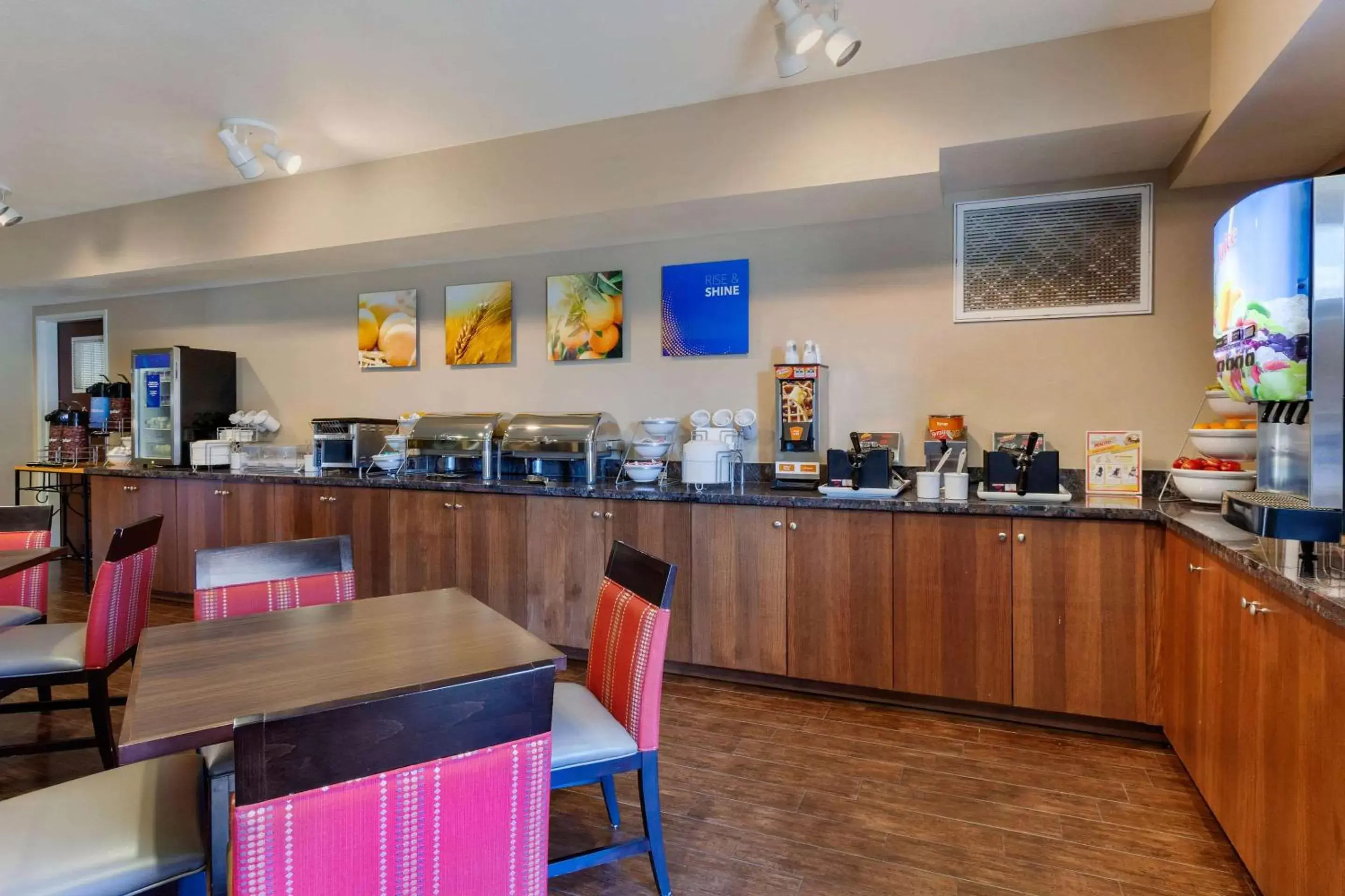 Restaurant/Places to Eat in Comfort Inn & Suites Page at Lake Powell