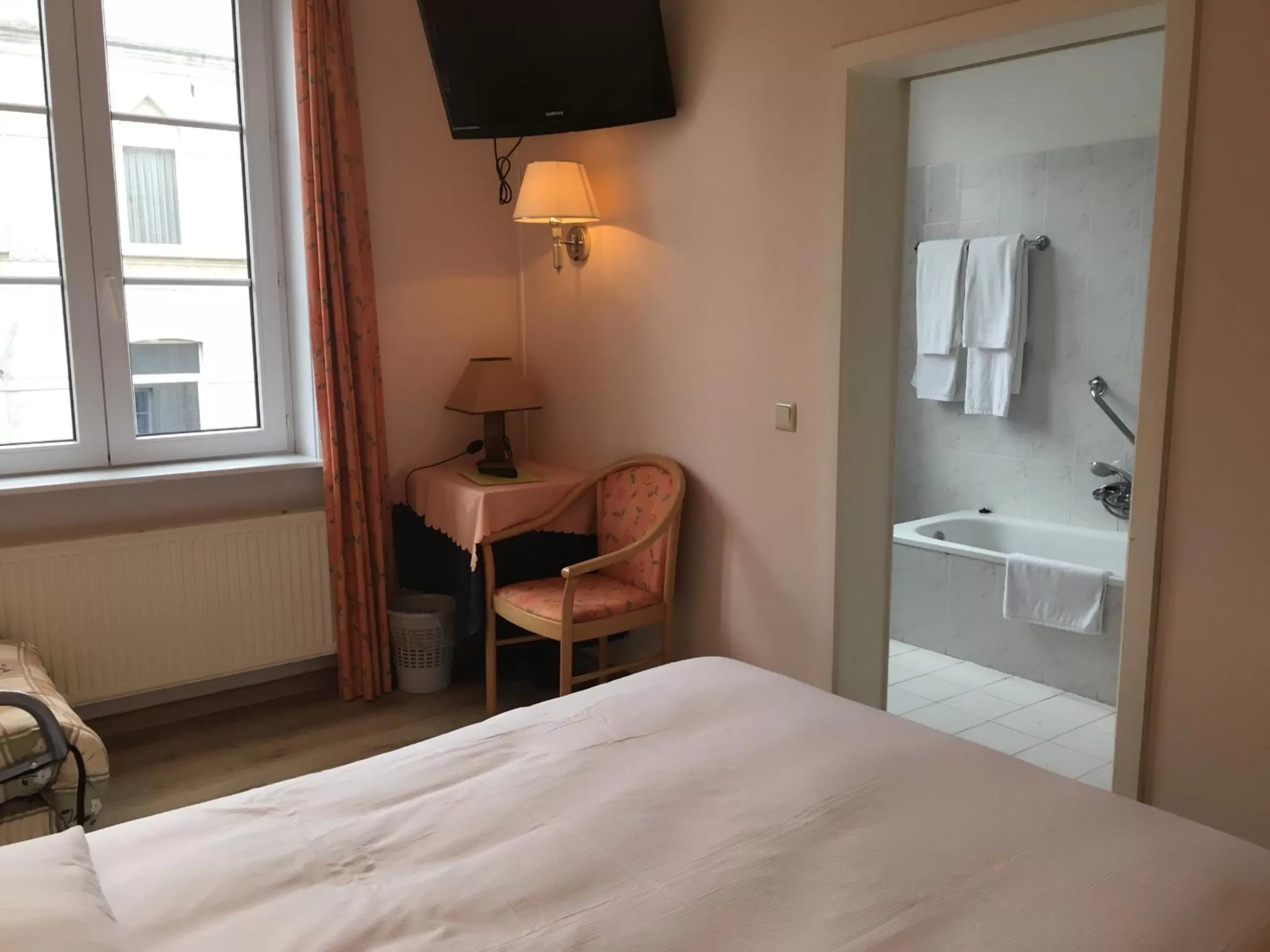 Bed in Hotel Claridge