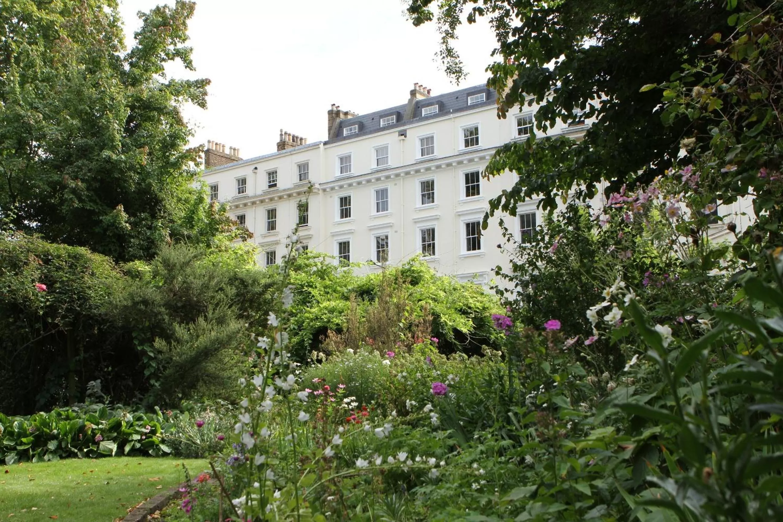 Facade/entrance in Eccleston Square Hotel