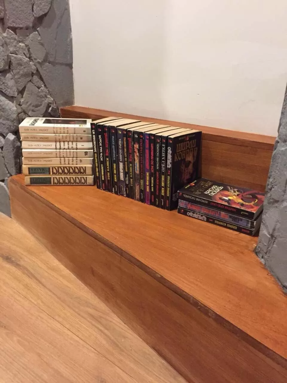 Library in WINE & ROSE BOUTIQUE HOTEL