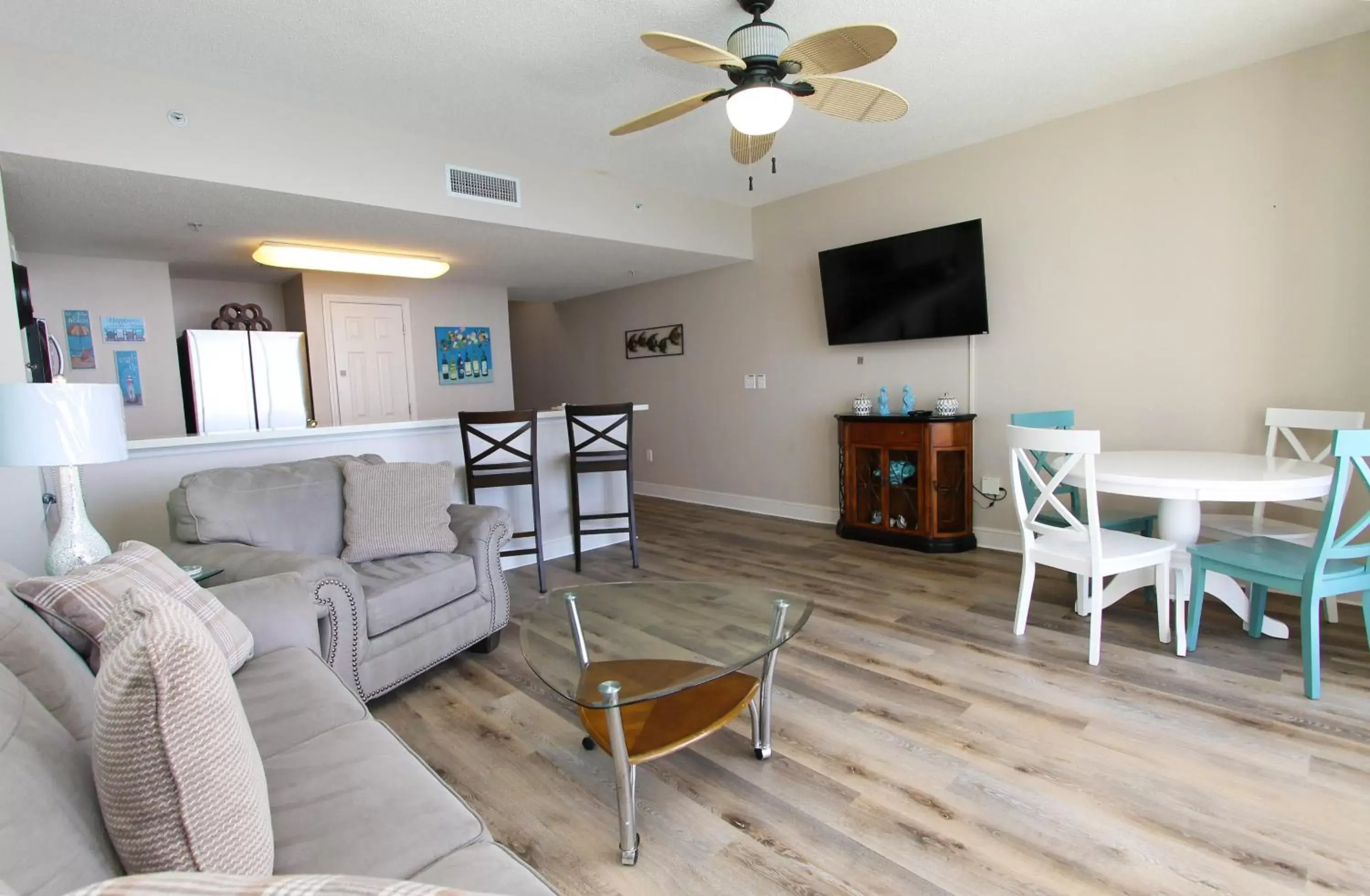 Living room, Seating Area in Majestic Beach Resort, Panama City Beach, Fl