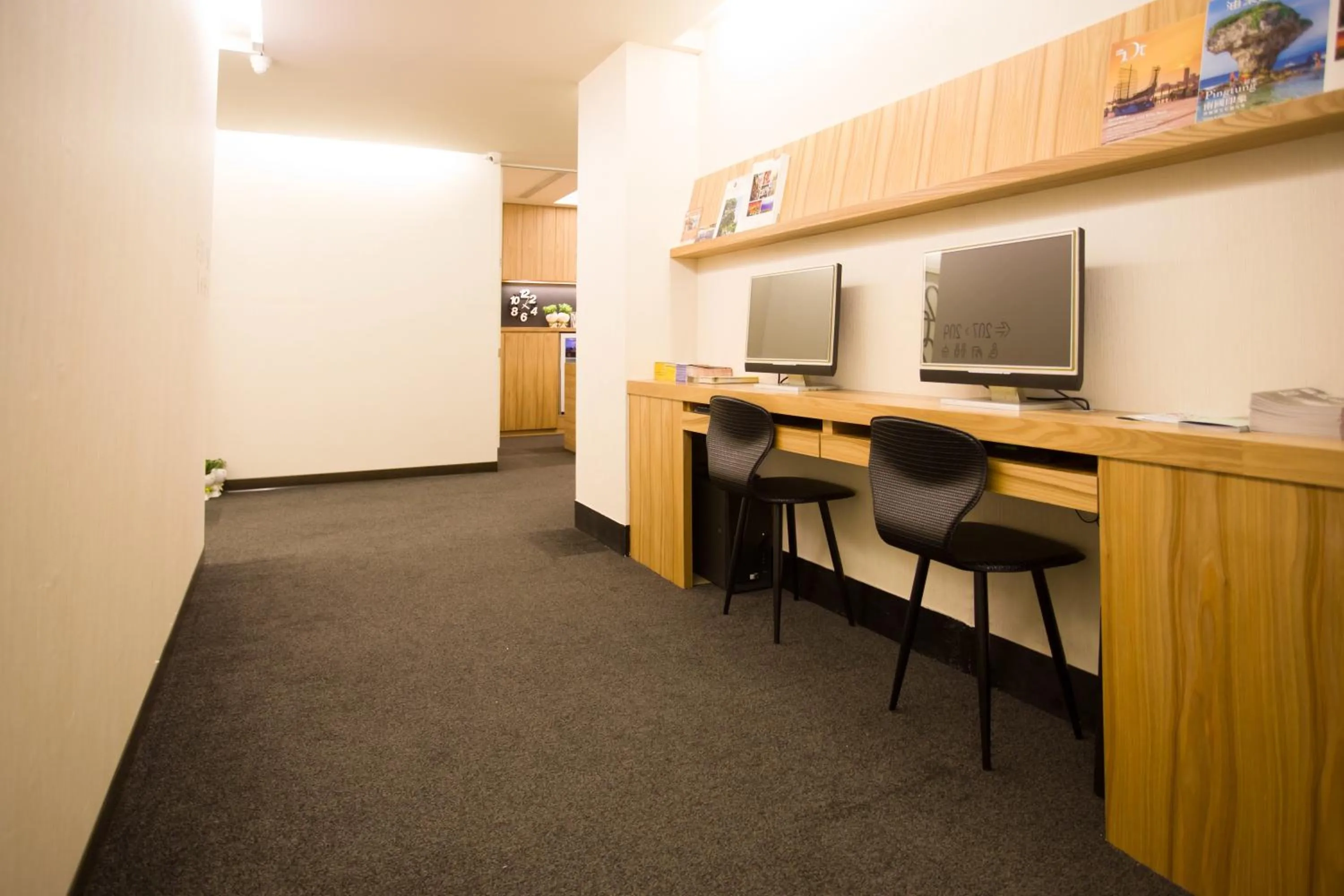 Business facilities in Fun Inn Taipei Hostel