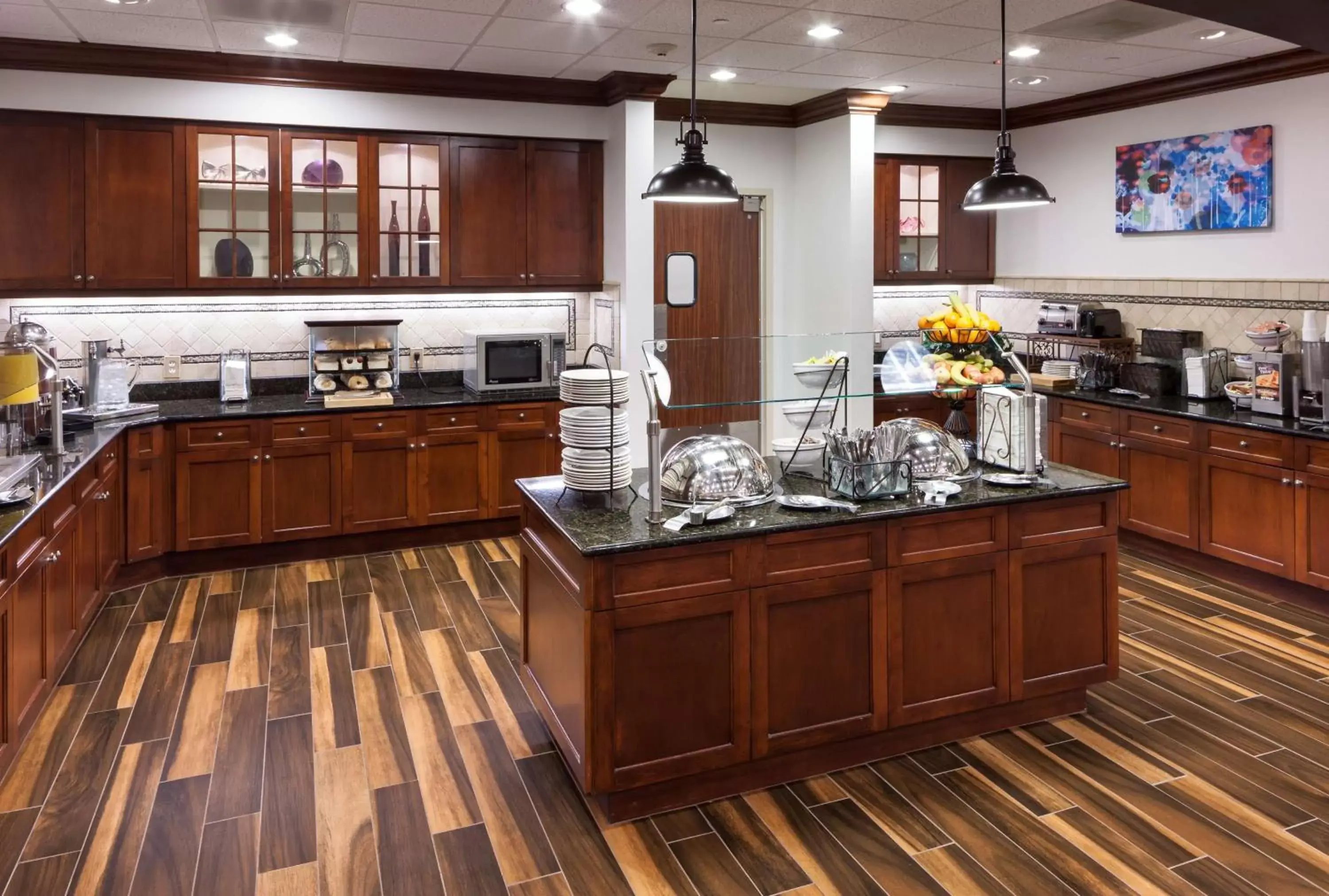 Breakfast, Kitchen/Kitchenette in Homewood Suites Denton