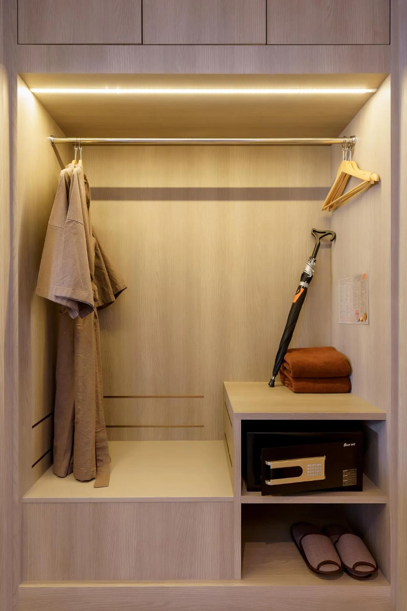 wardrobe in Fifth Pattaya Jomtien By Shiwalai Int