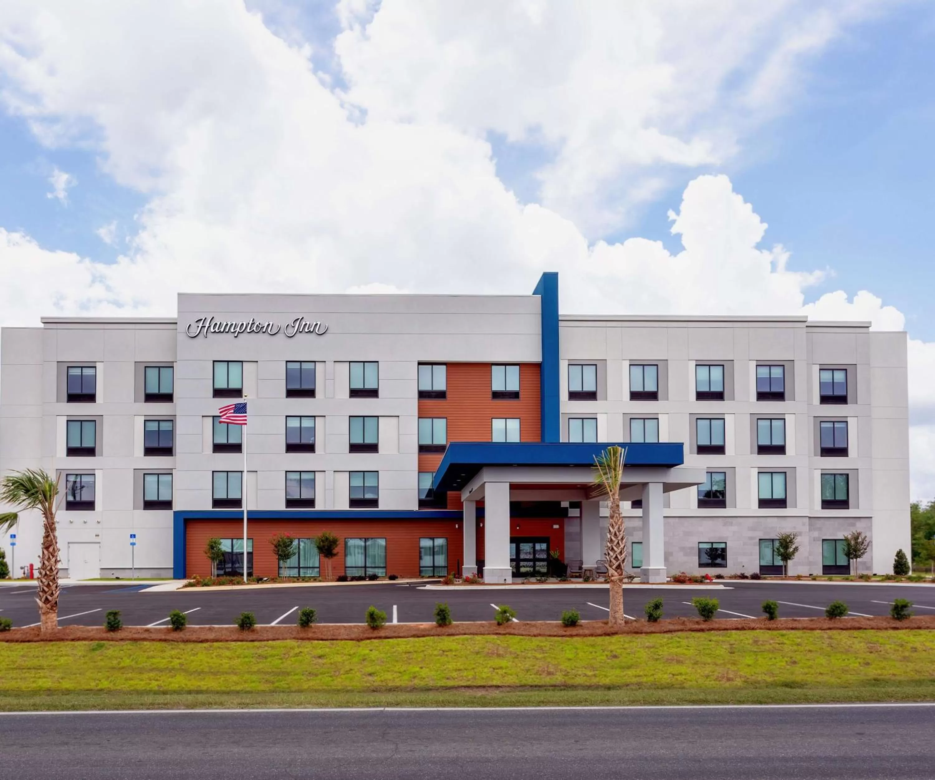Property building in Hampton Inn Marianna I-10