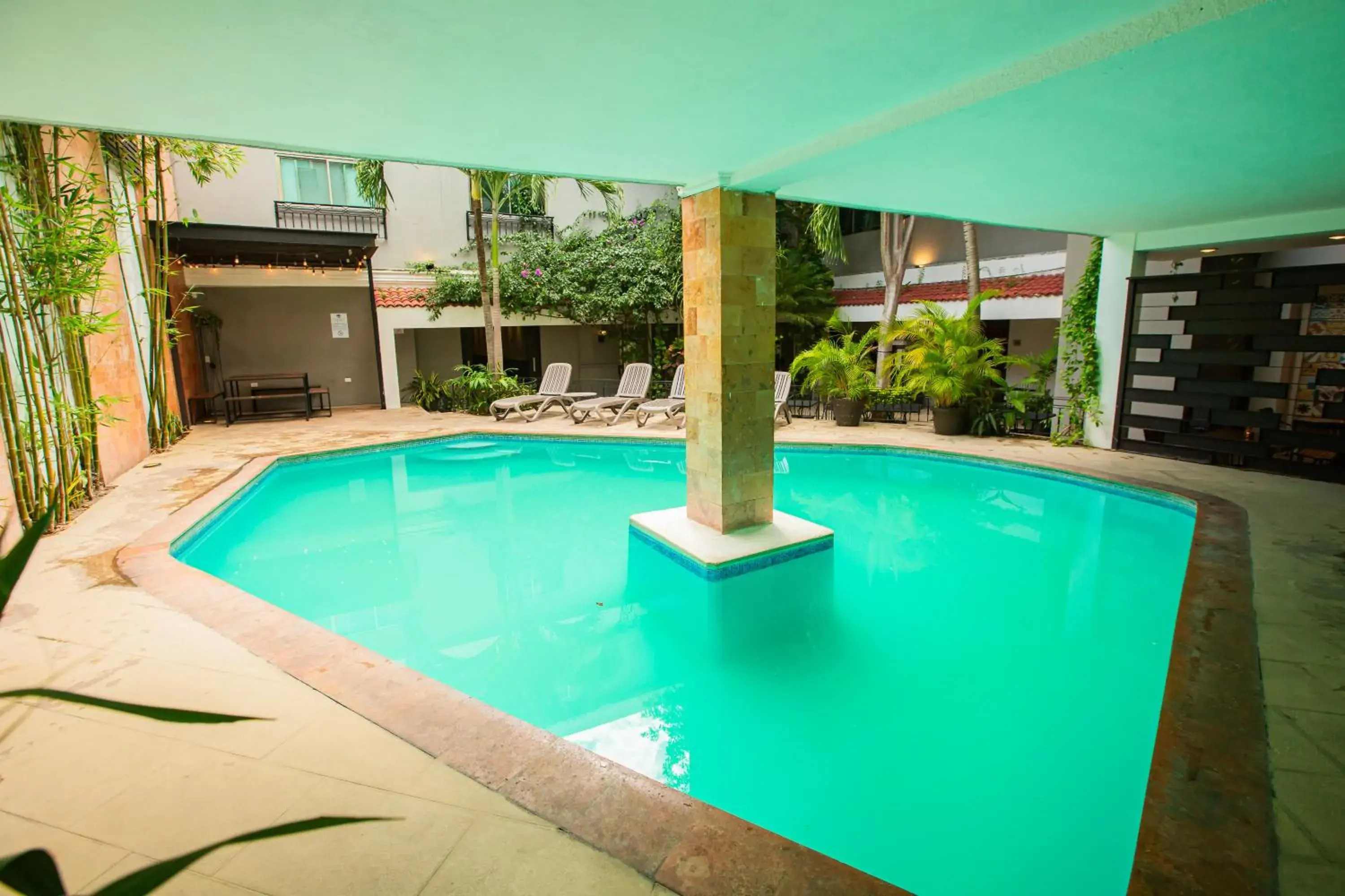 Swimming Pool in Hotel Nacional Merida