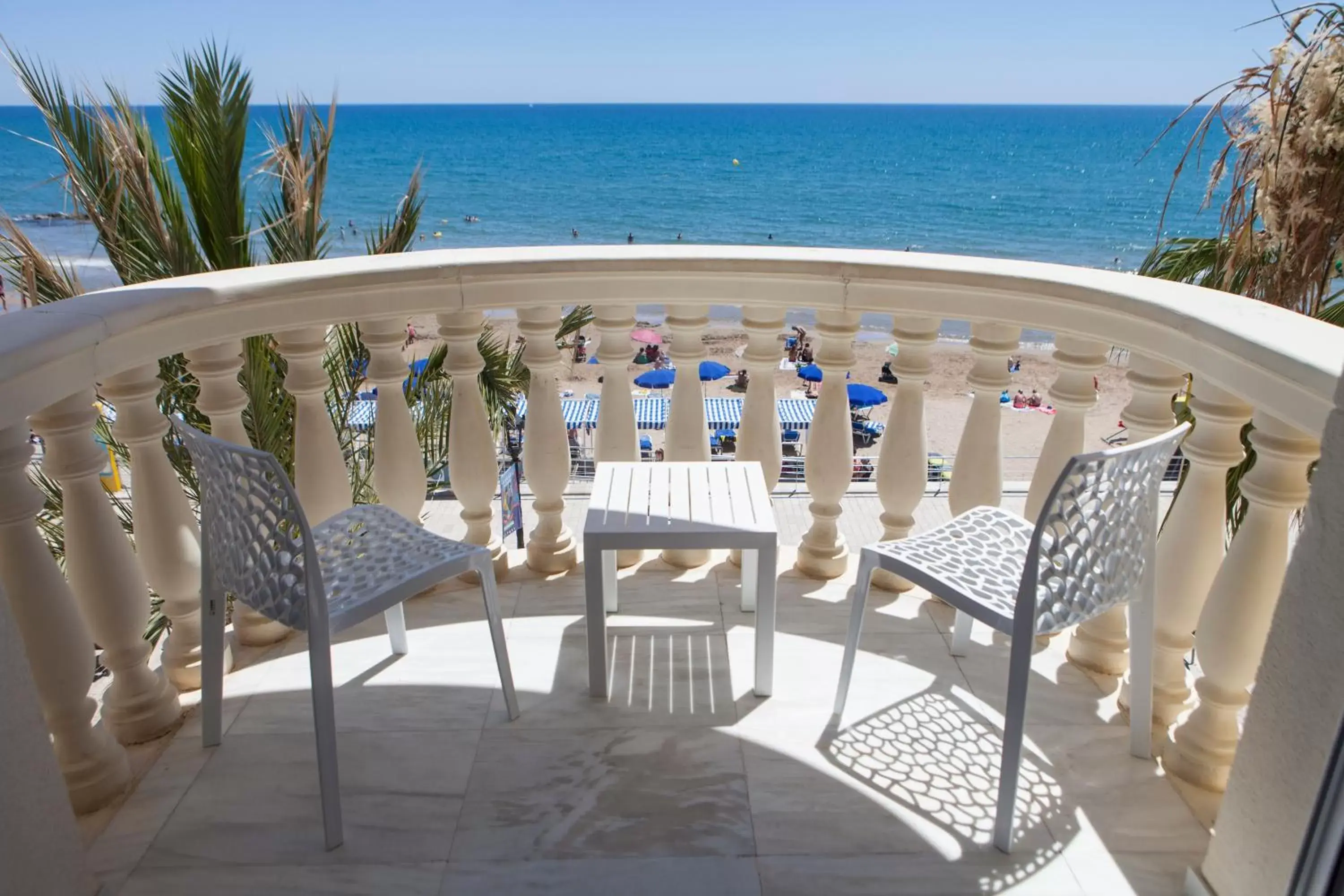 Bedroom, Balcony/Terrace in URH Sitges Playa
