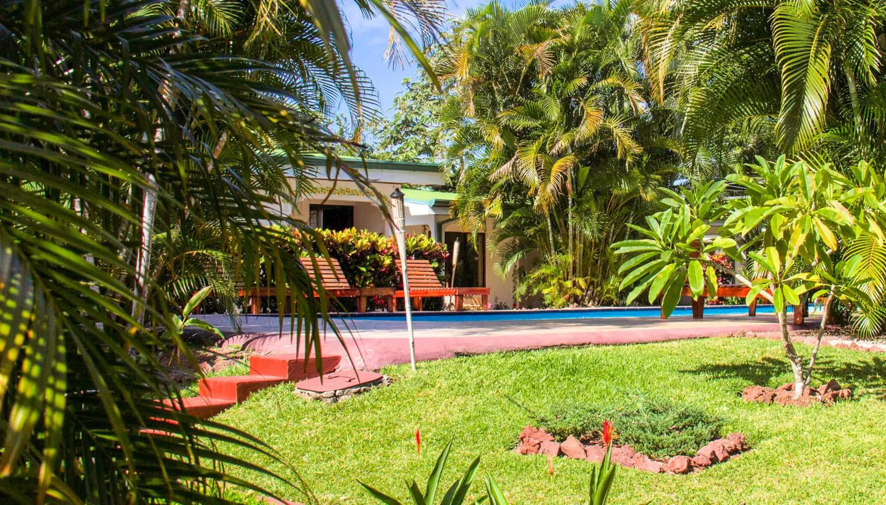 Garden, Swimming Pool in Hotel La Rosa de America
