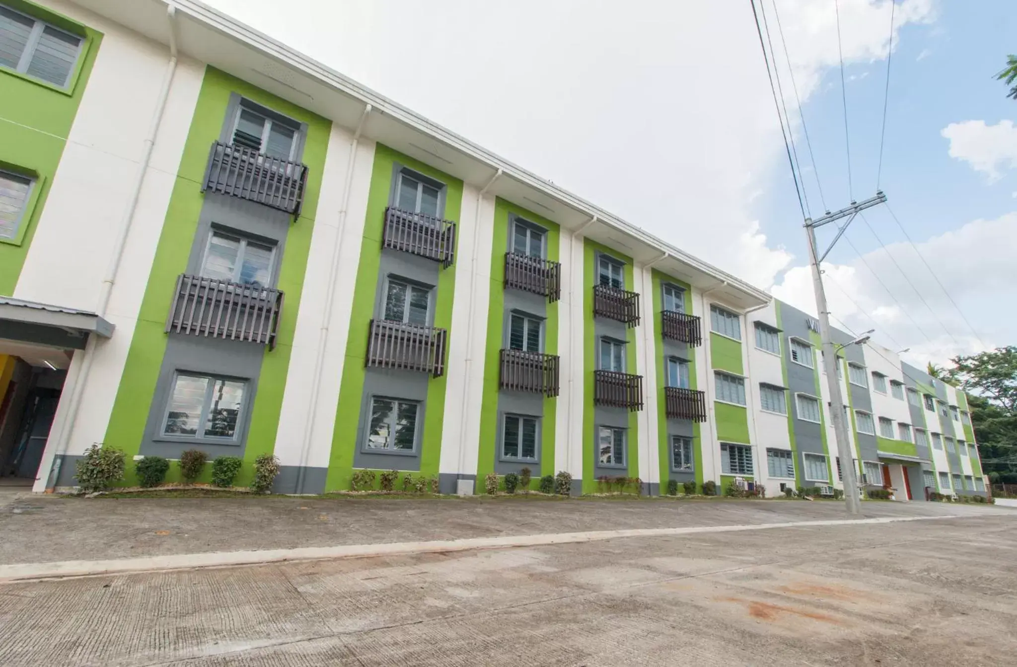 Property building in RedDoorz @ Sunfields Lipa Batangas Property building in RedDoorz @ Sunfields Lipa Batangas